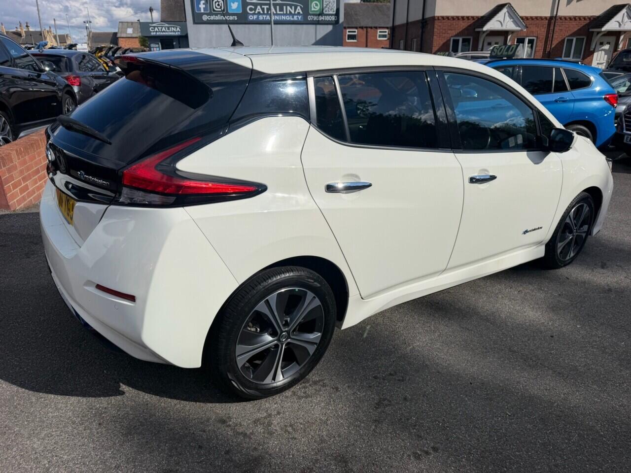 Nissan Leaf view 9