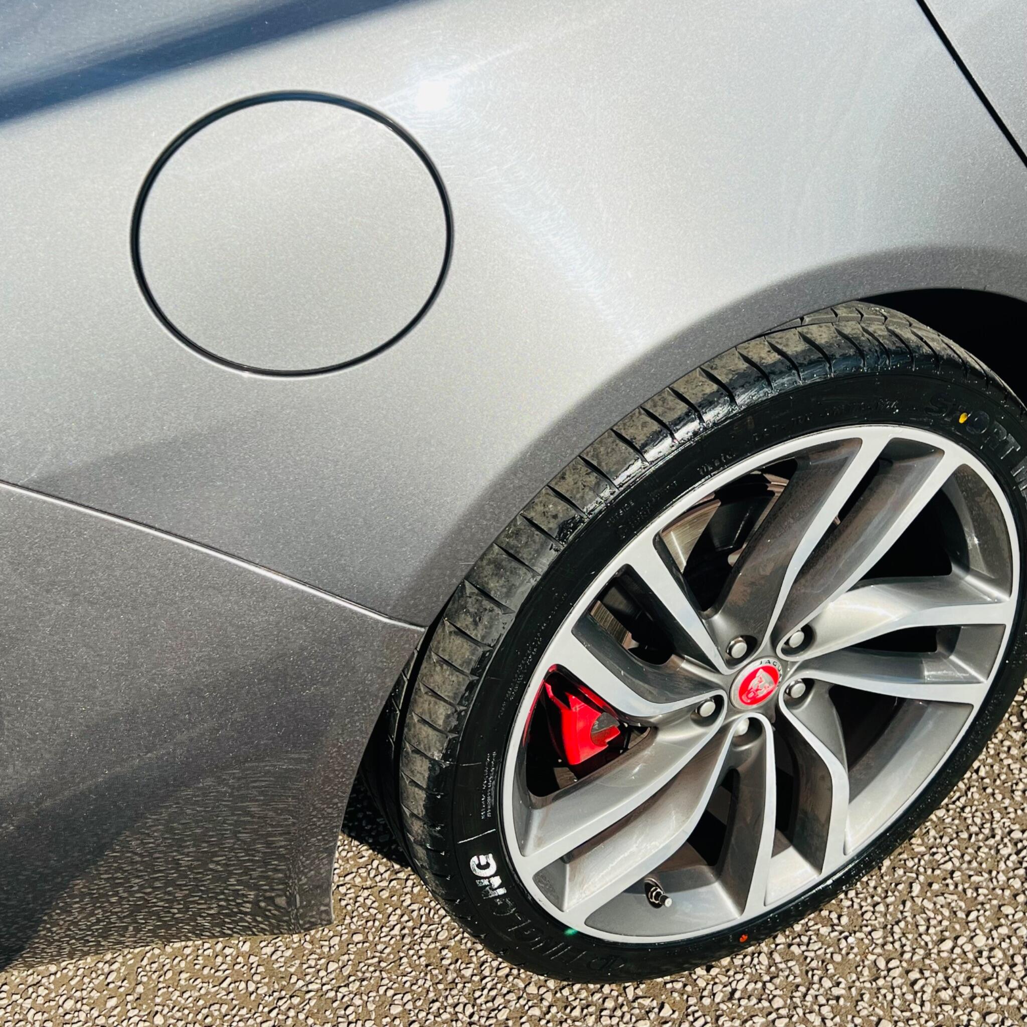 Jaguar XF view 34