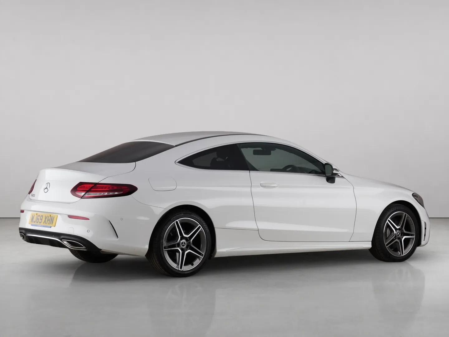 Mercedes-Benz C-Class view 6