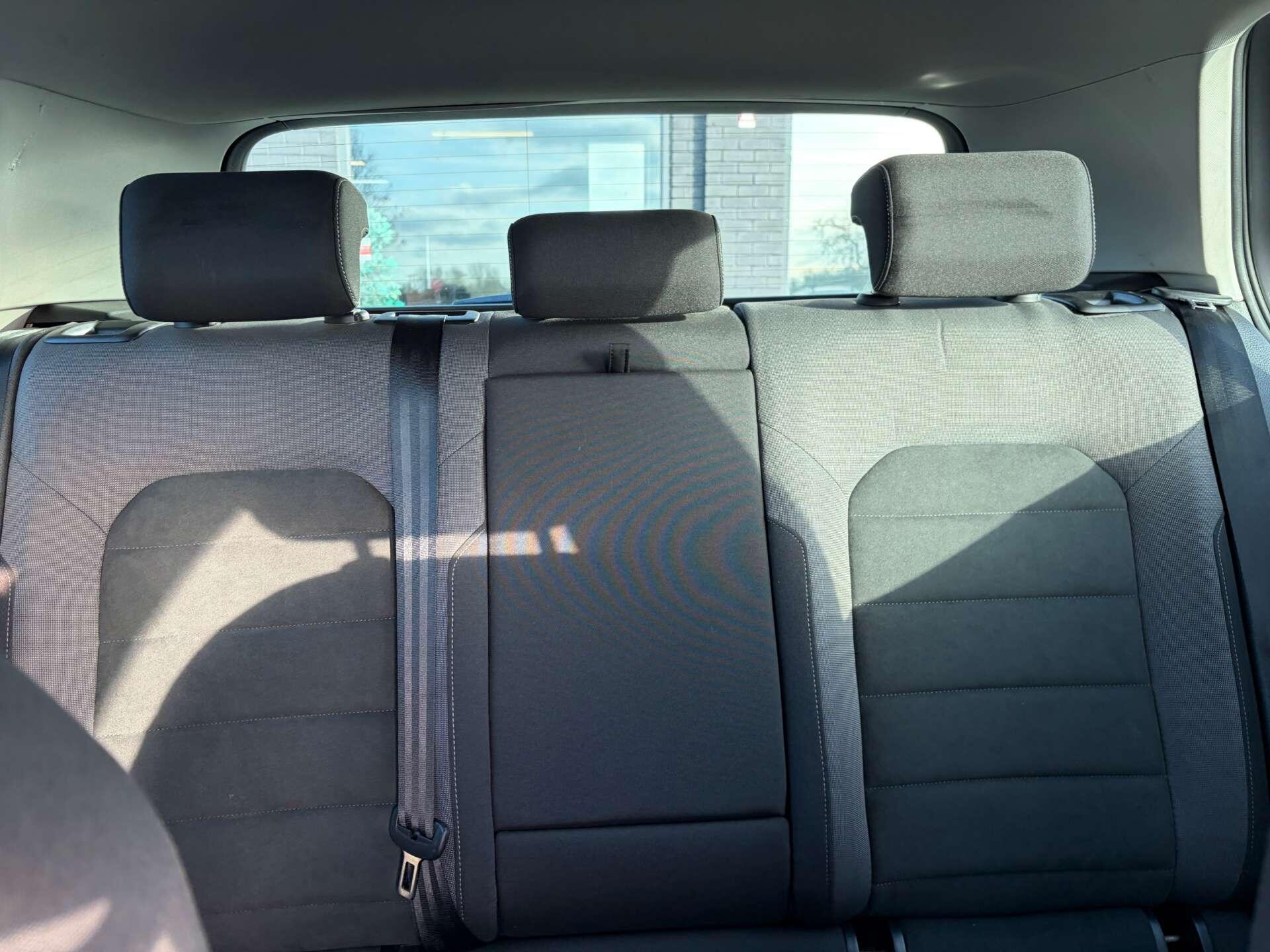 Volkswagen Golf view 34