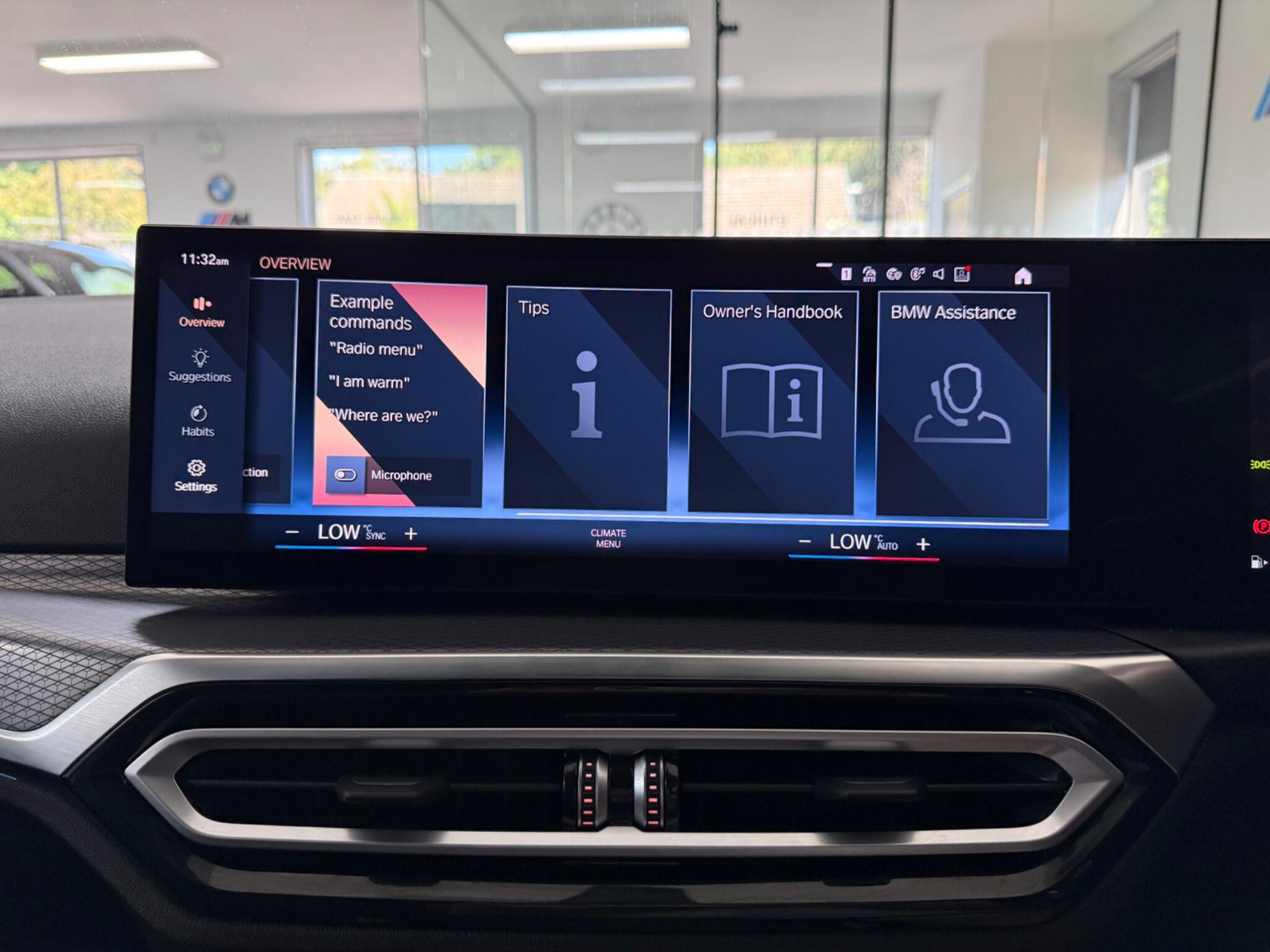 BMW 3 Series view 24