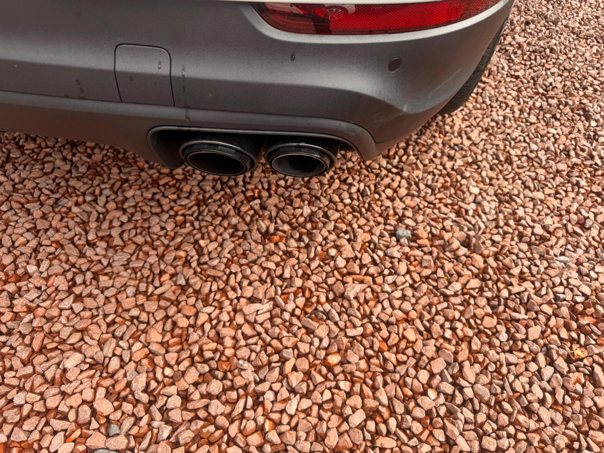 Porsche Cayenne view 9