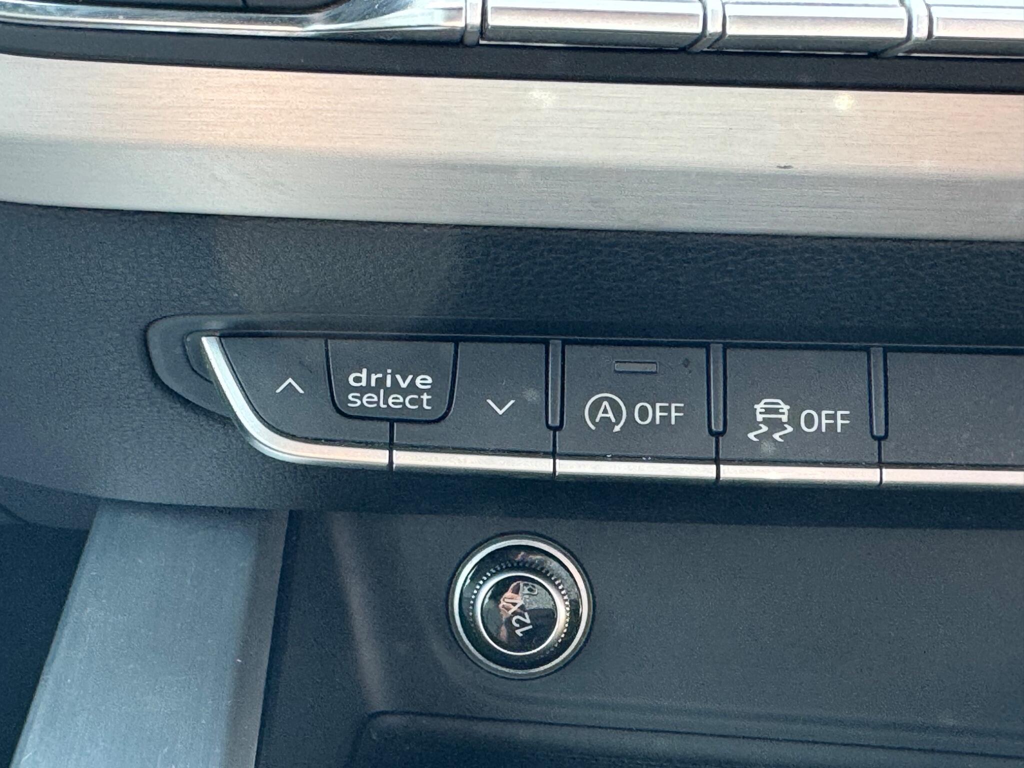 Audi A4 view 22