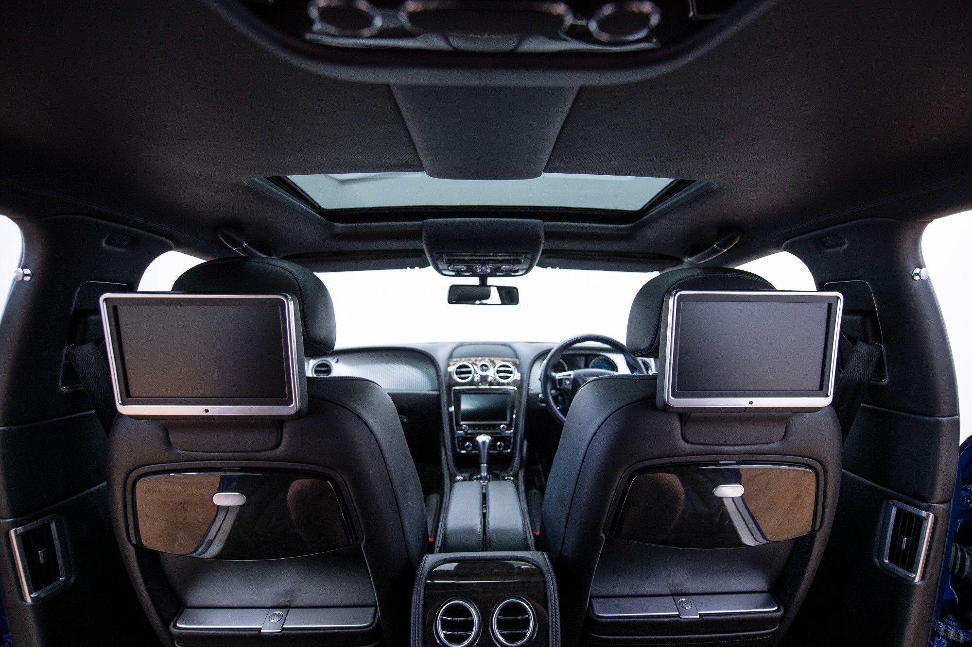 Bentley Flying Spur view 36
