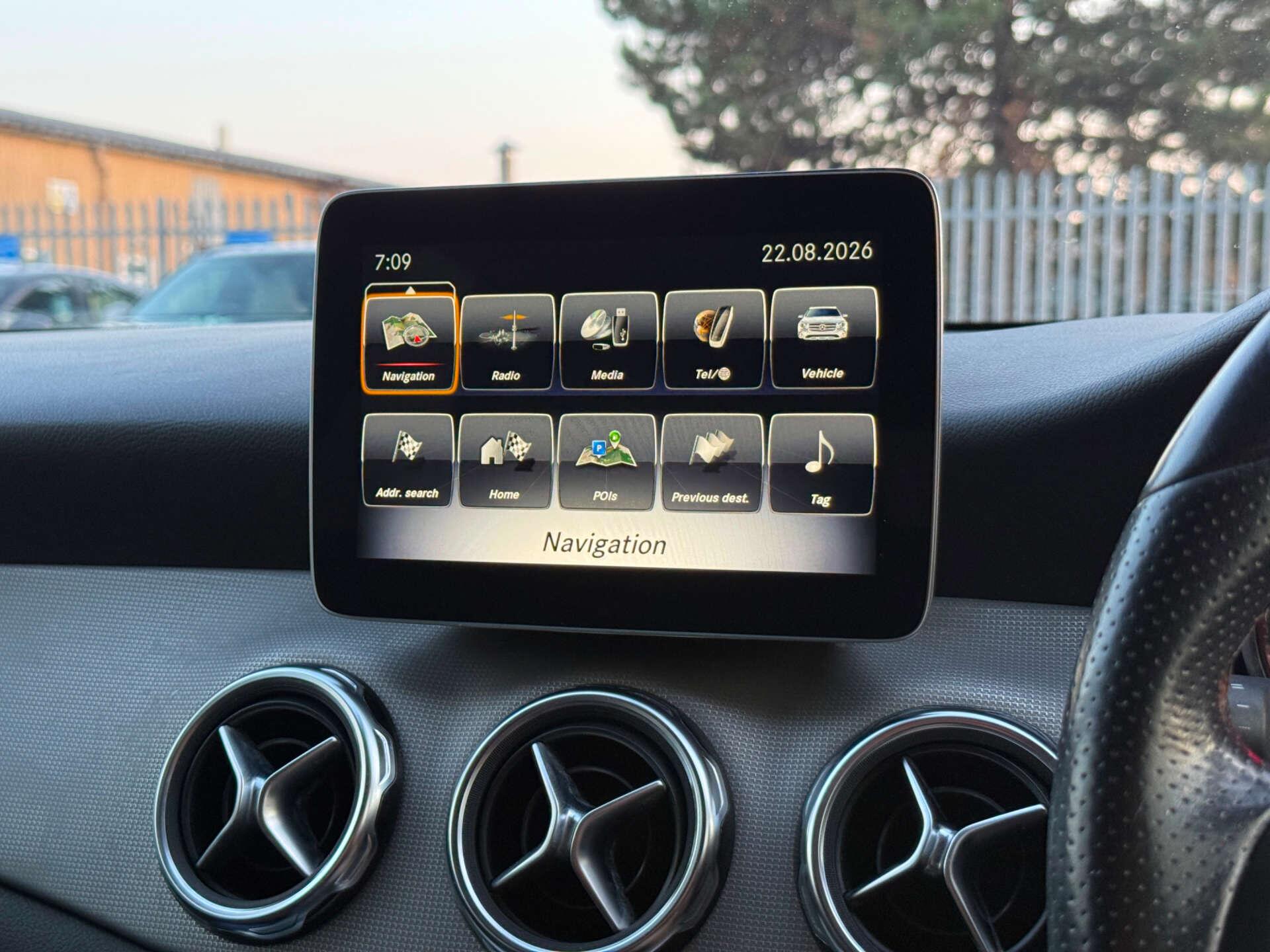 Mercedes-Benz Gla view 63