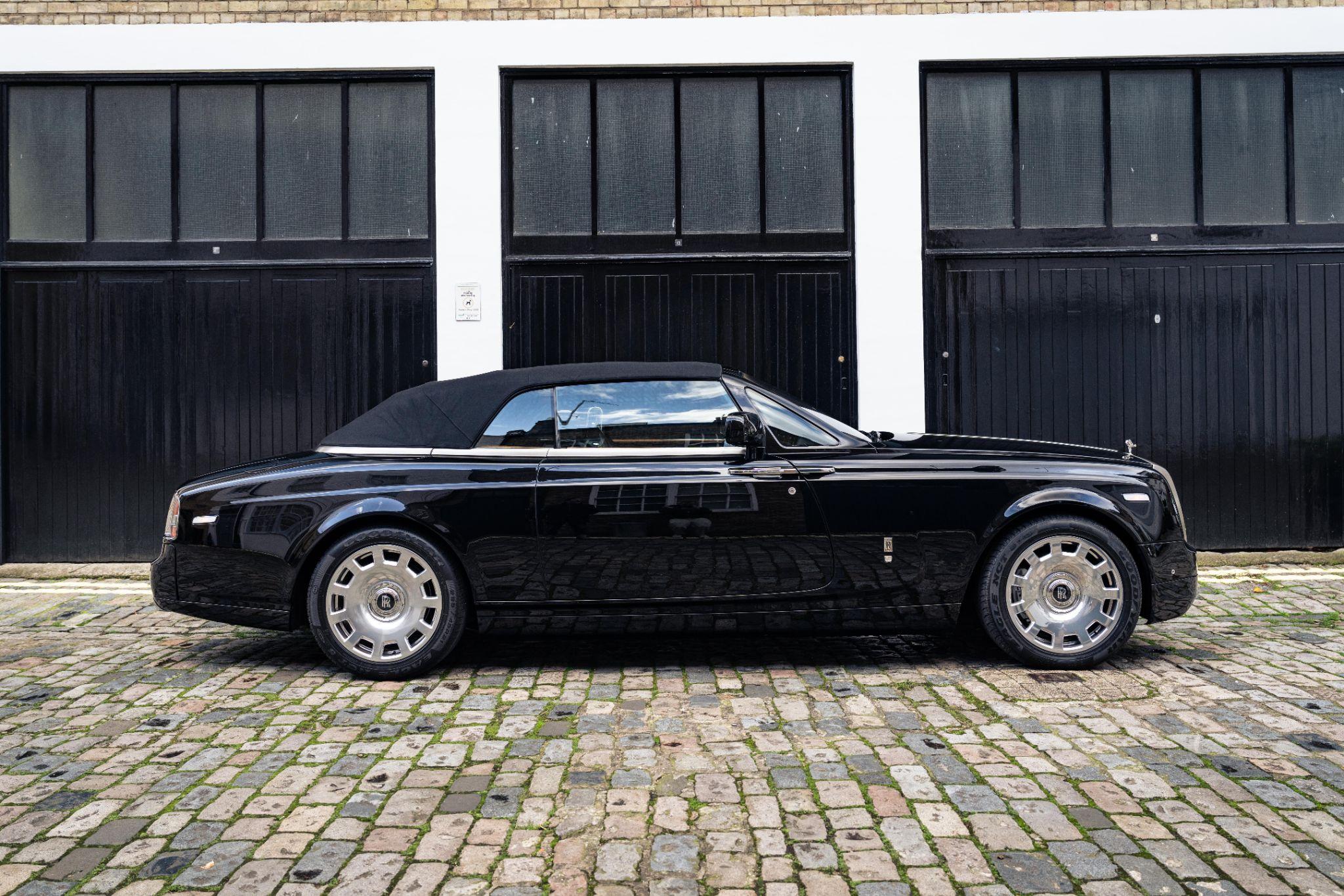 Rolls-Royce Phantom view 20