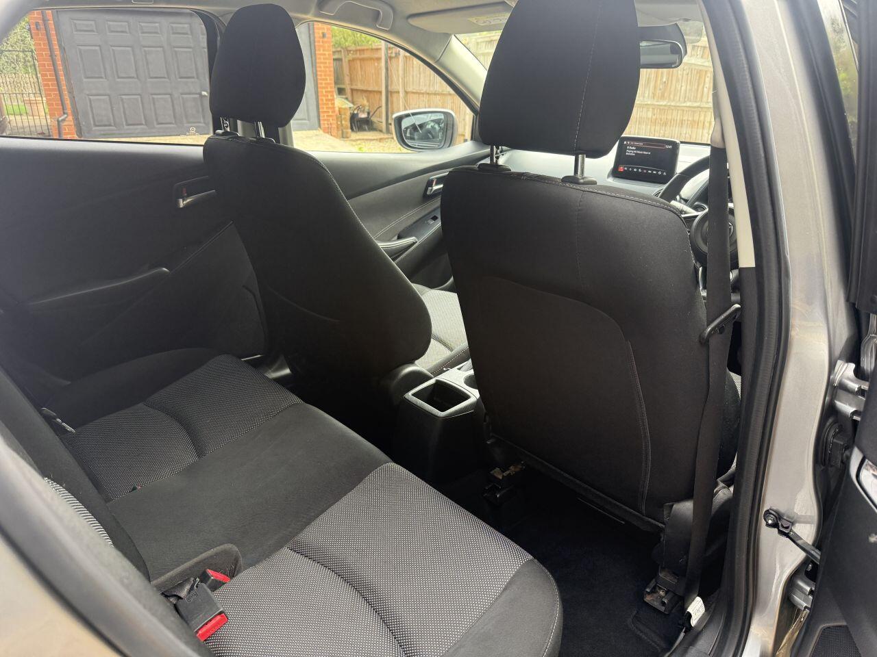 Mazda Mazda2 view 19