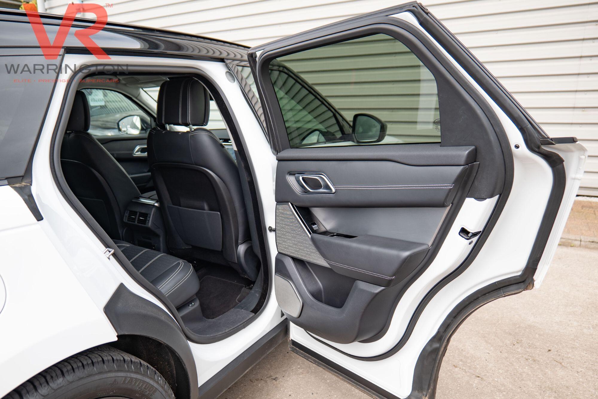 Land Rover Range Rover Velar view 31