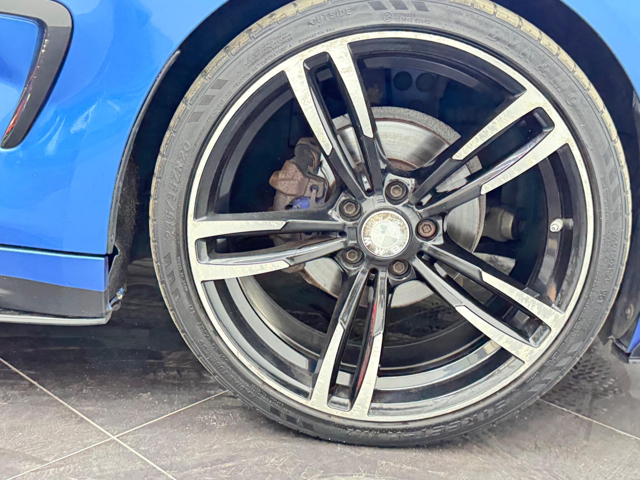 BMW 4 Series view 33