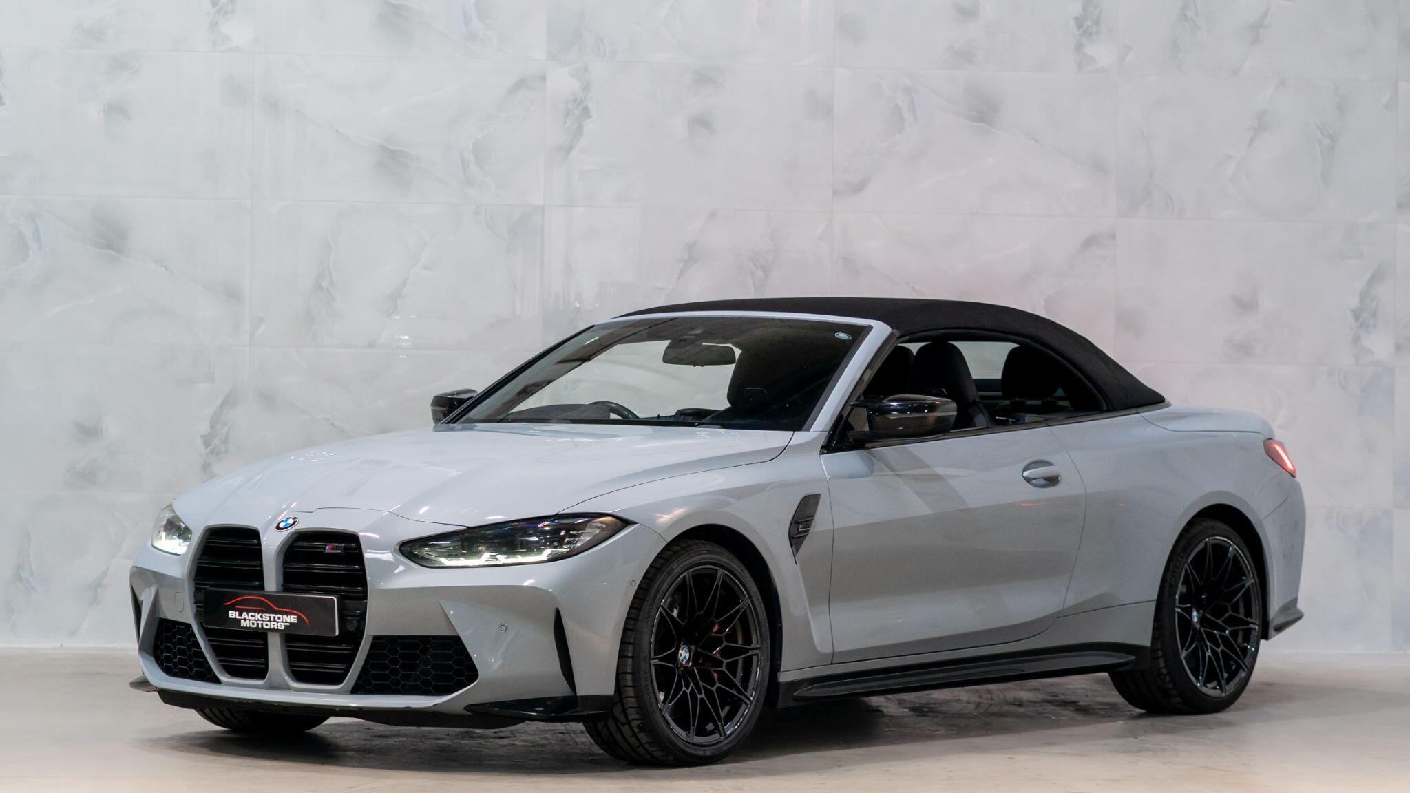 BMW M4 view 4