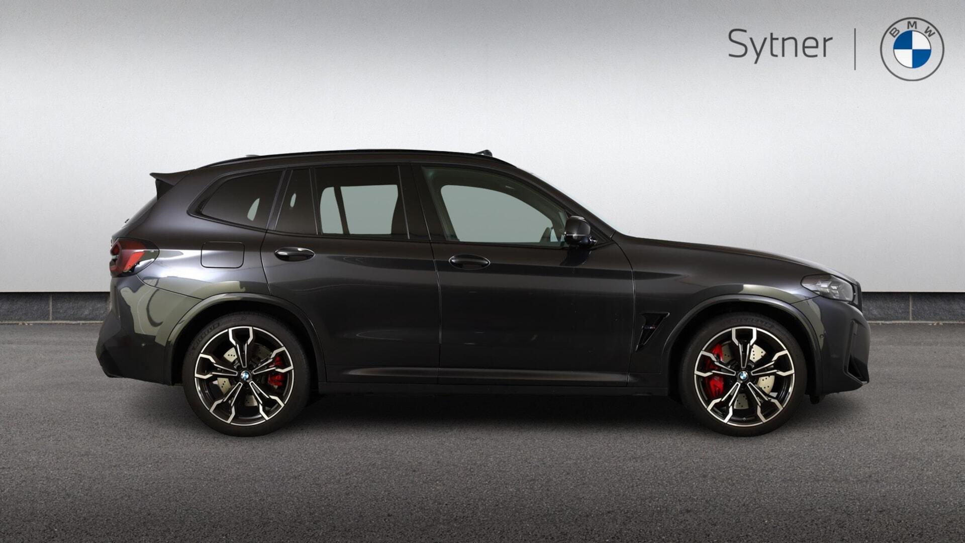 BMW X3 M view 3