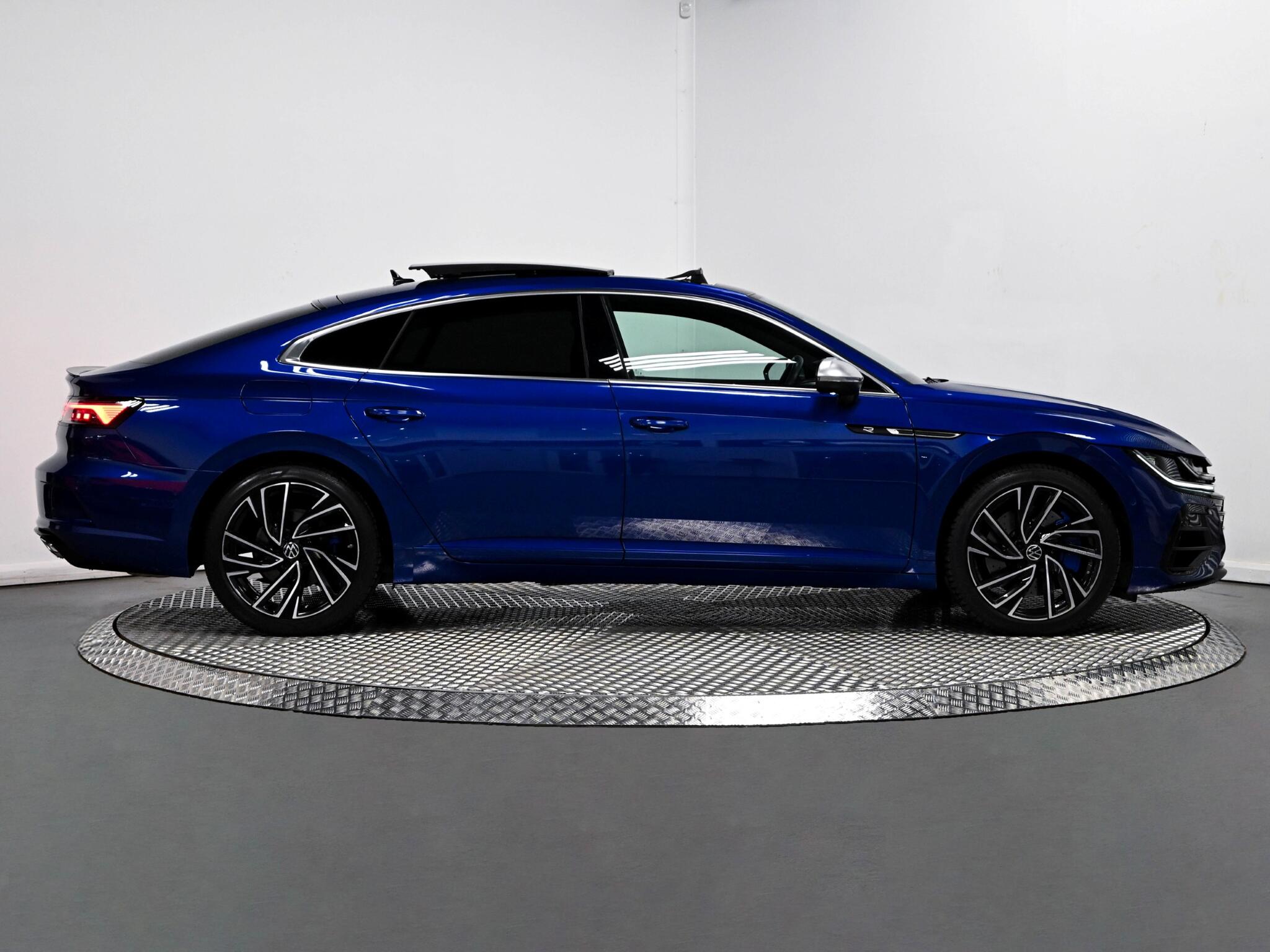 Volkswagen Arteon view 8