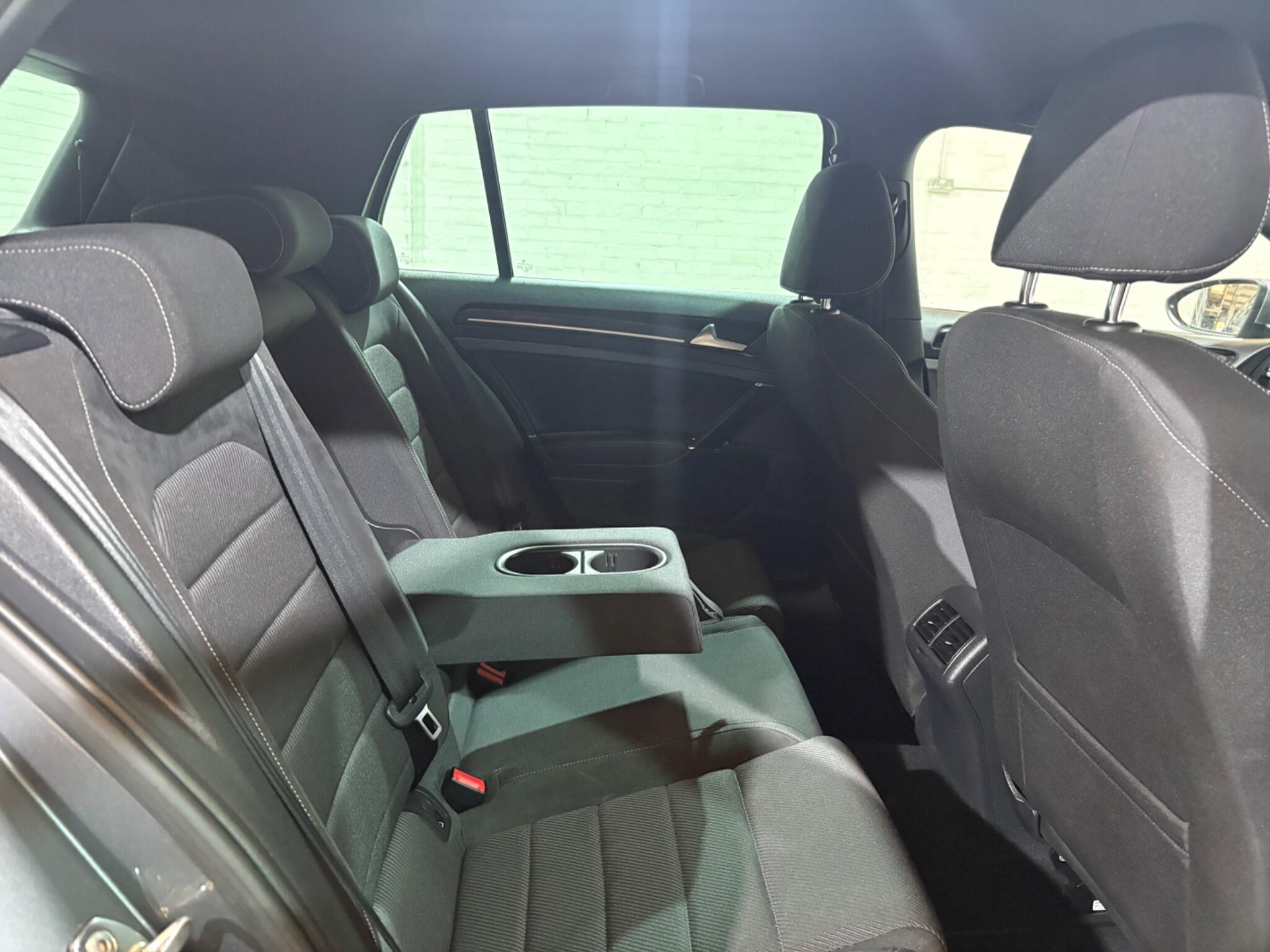 Volkswagen Golf view 24