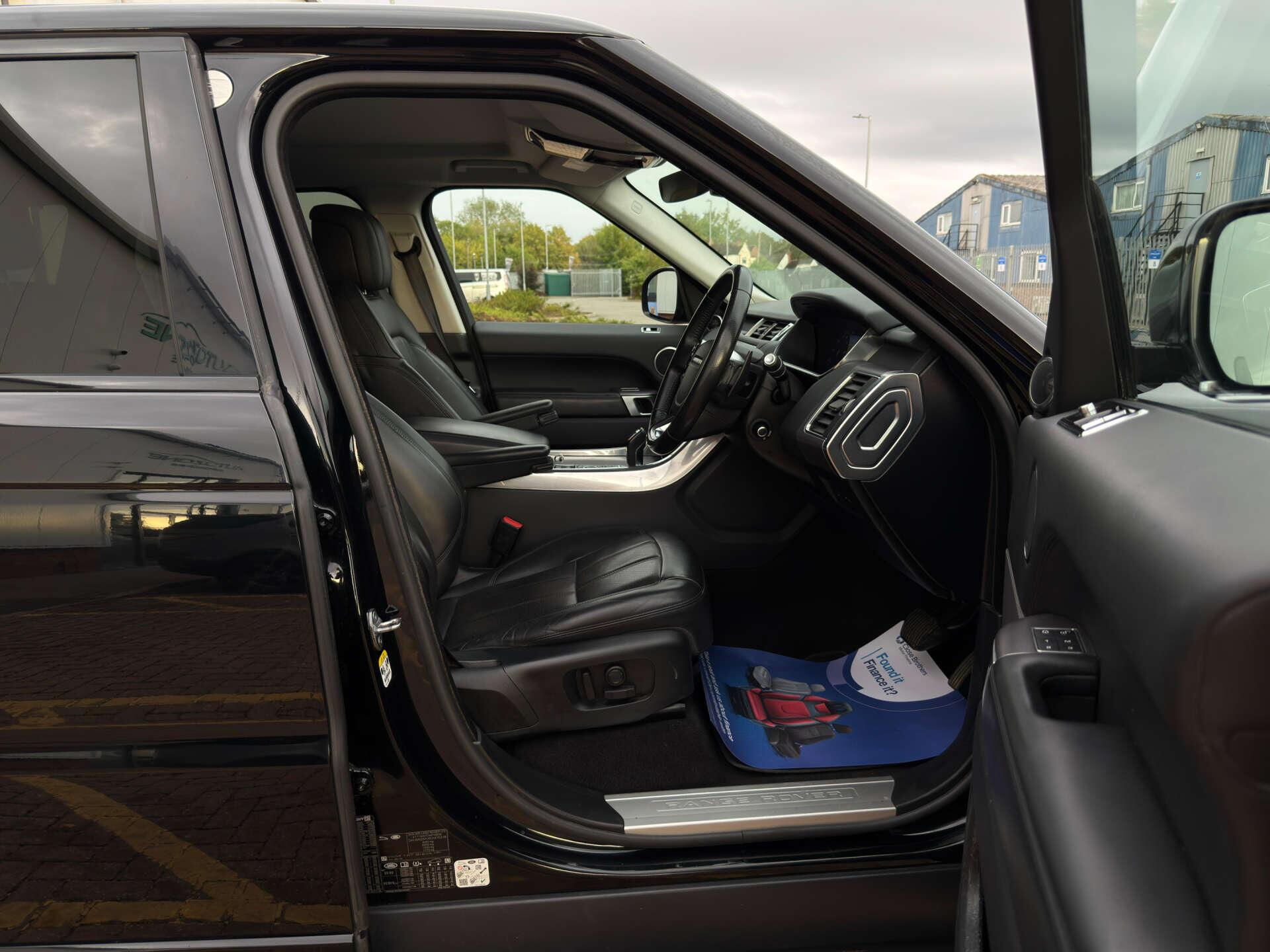 Land Rover Range Rover Sport view 22