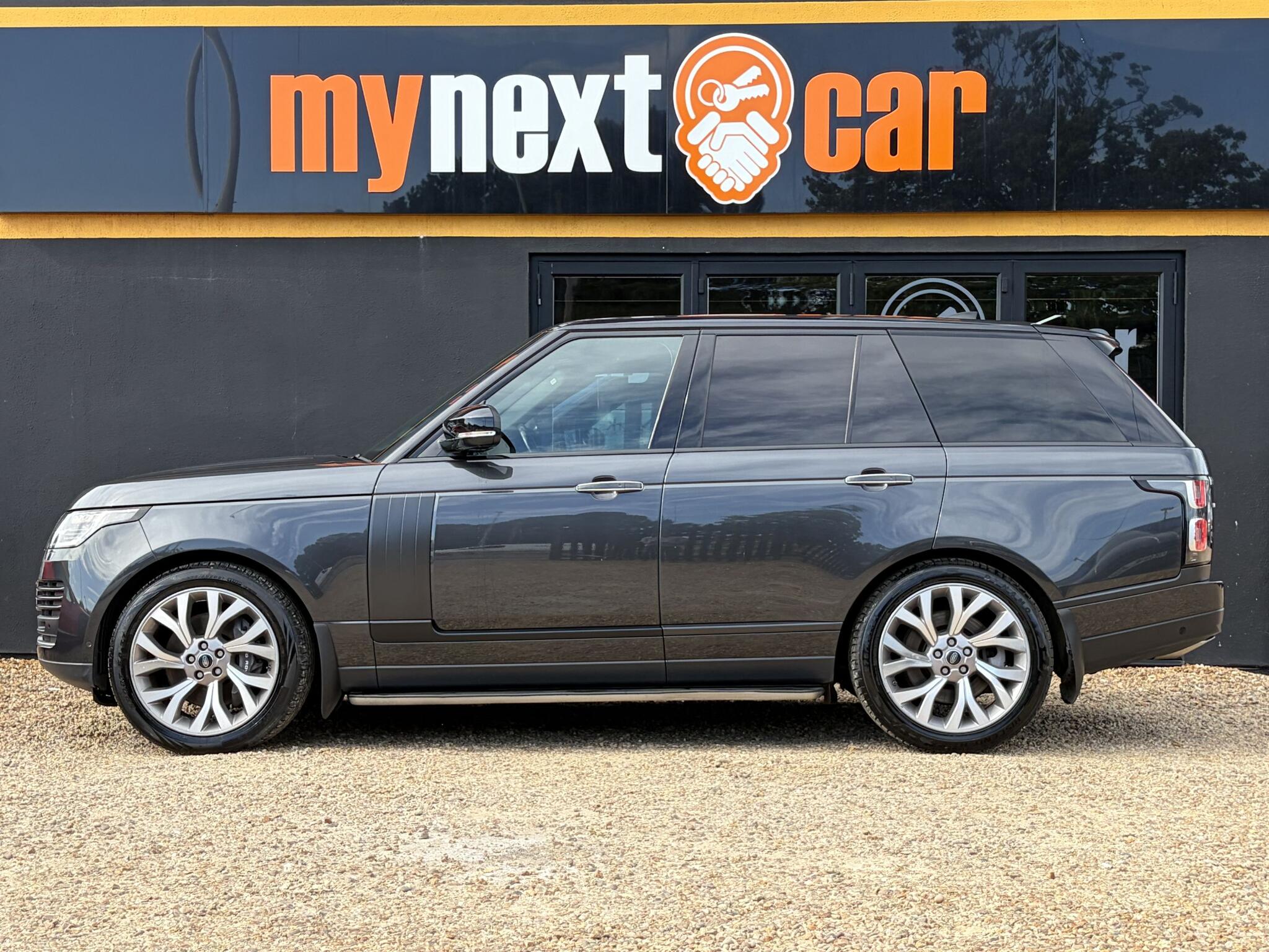 Land Rover Range Rover view 7