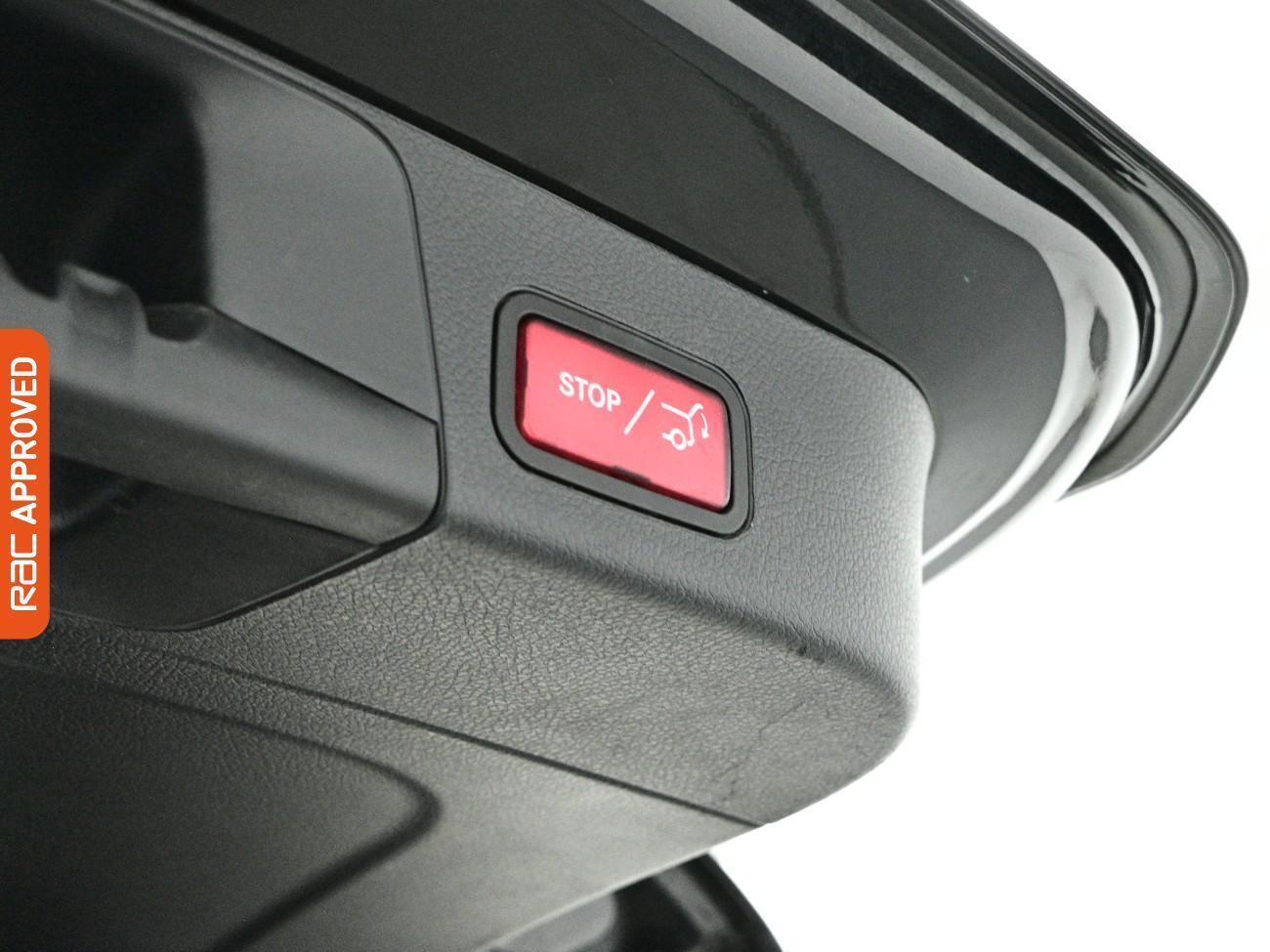 Mercedes-Benz GLB view 27