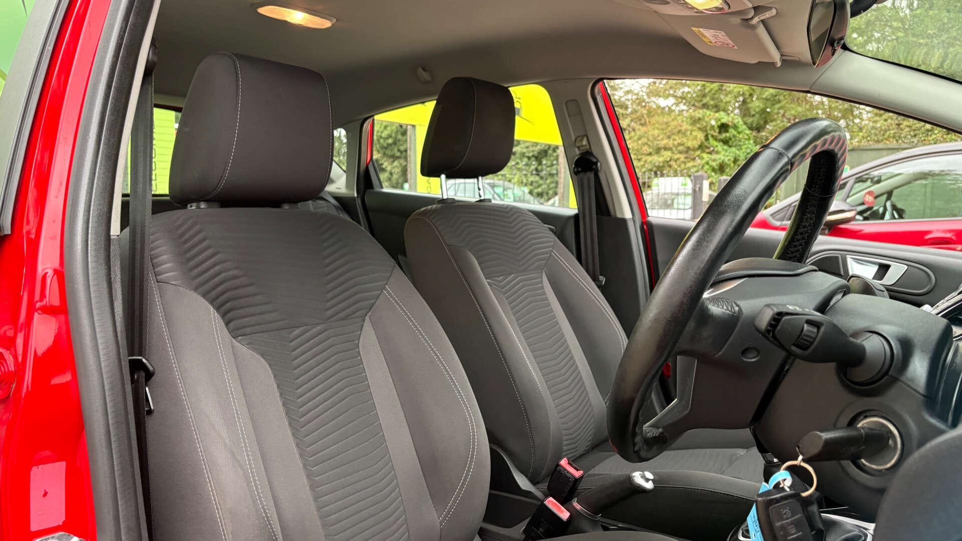 Ford Fiesta view 8