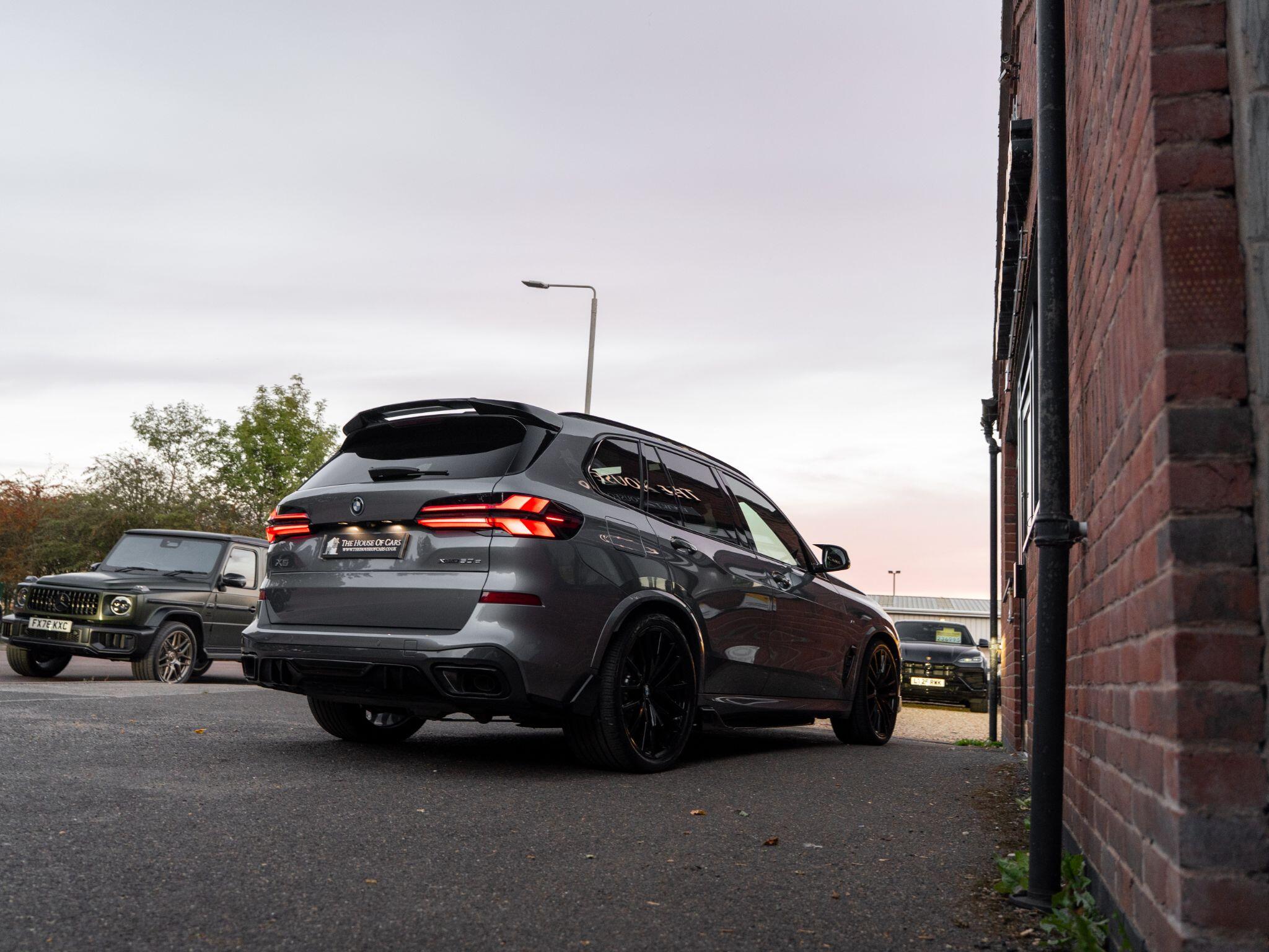 BMW X5 view 19