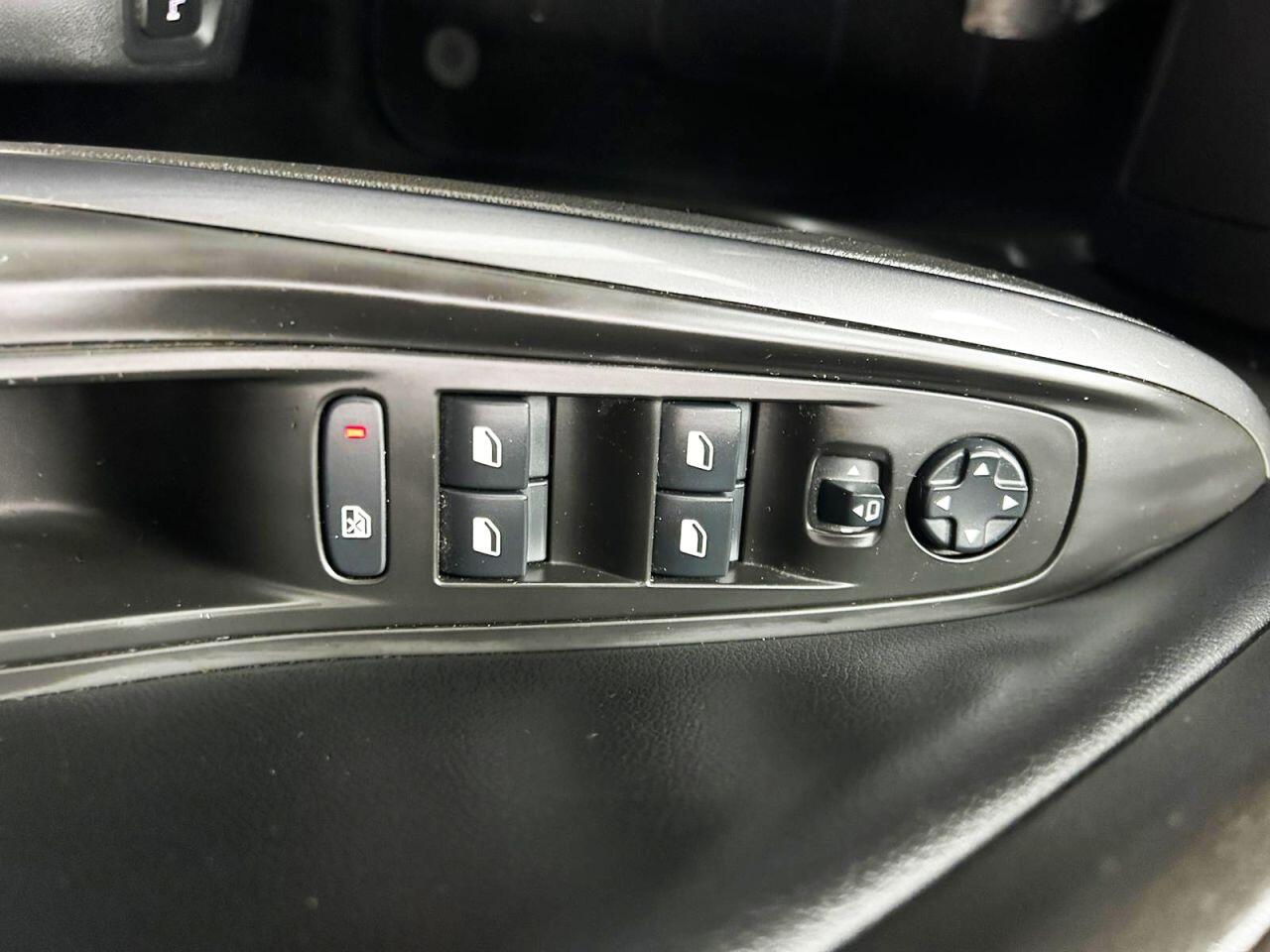Vauxhall Grandland X view 22