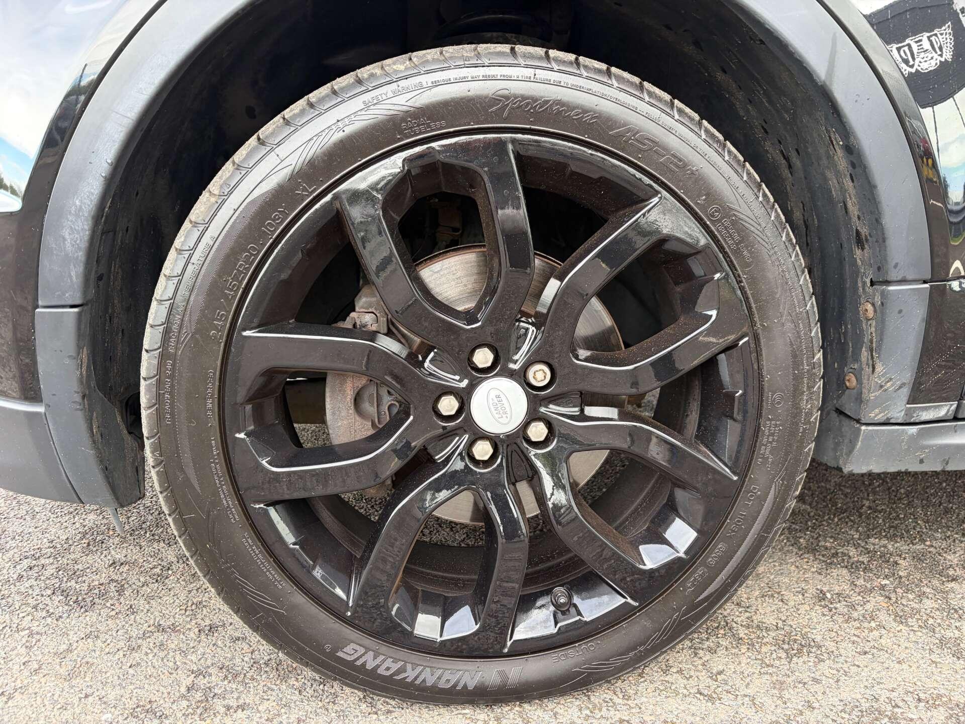 Land Rover Range Rover Evoque view 12