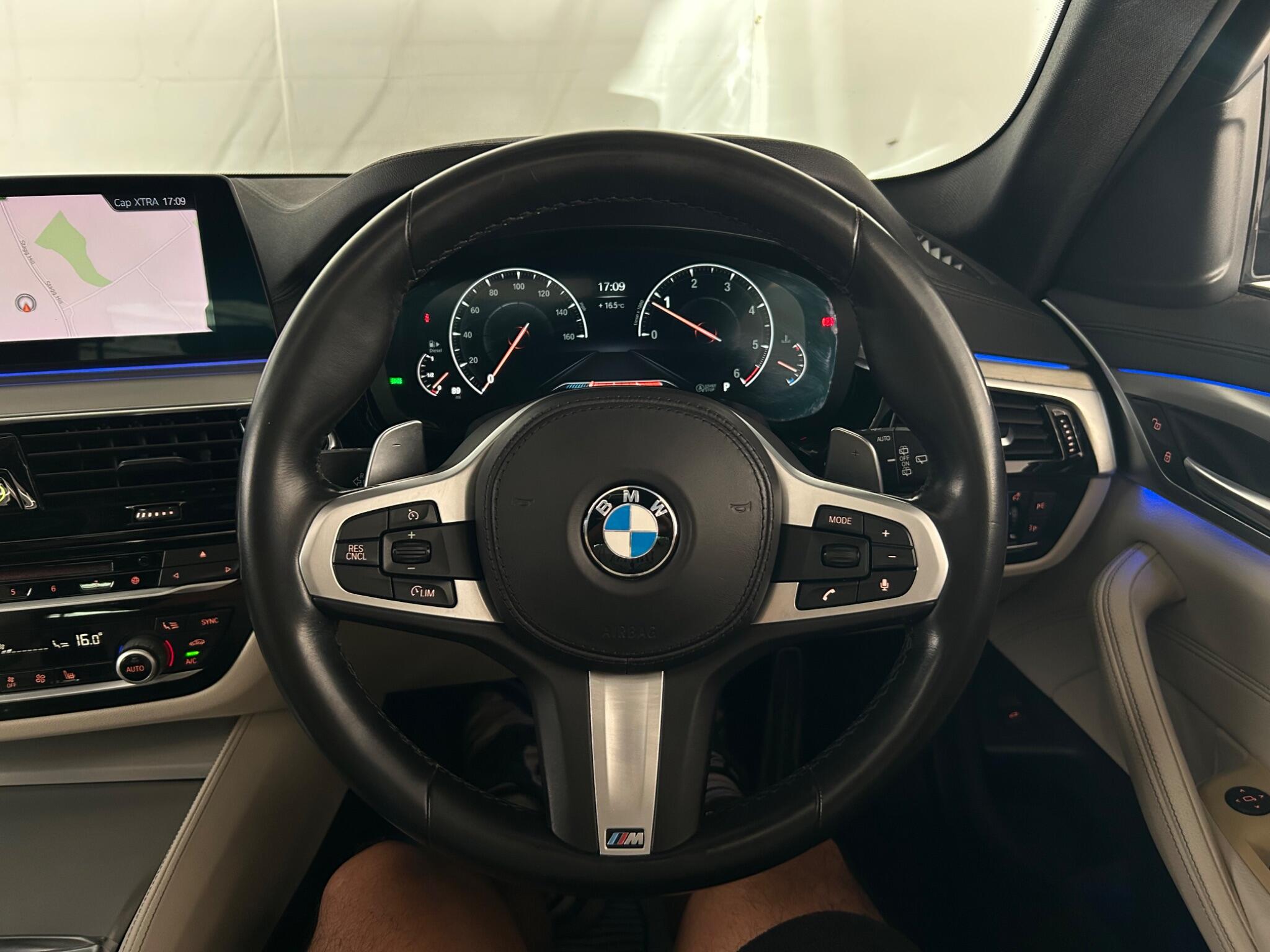 BMW 5 Series view 44