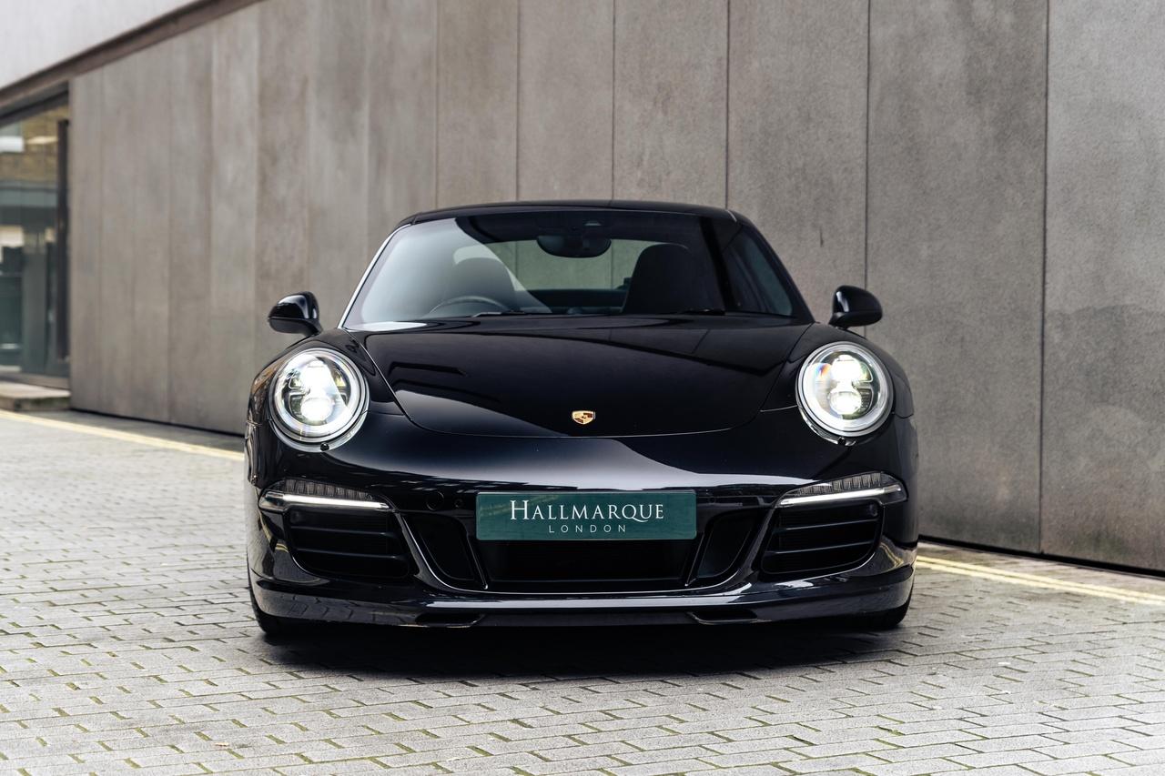 Porsche 911 view 3