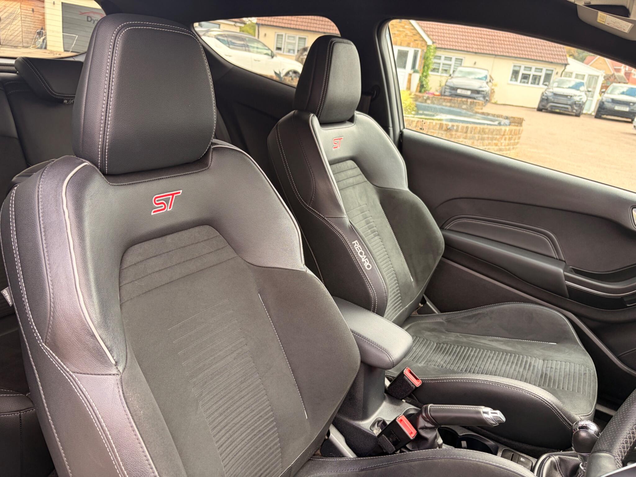 Ford Fiesta view 17