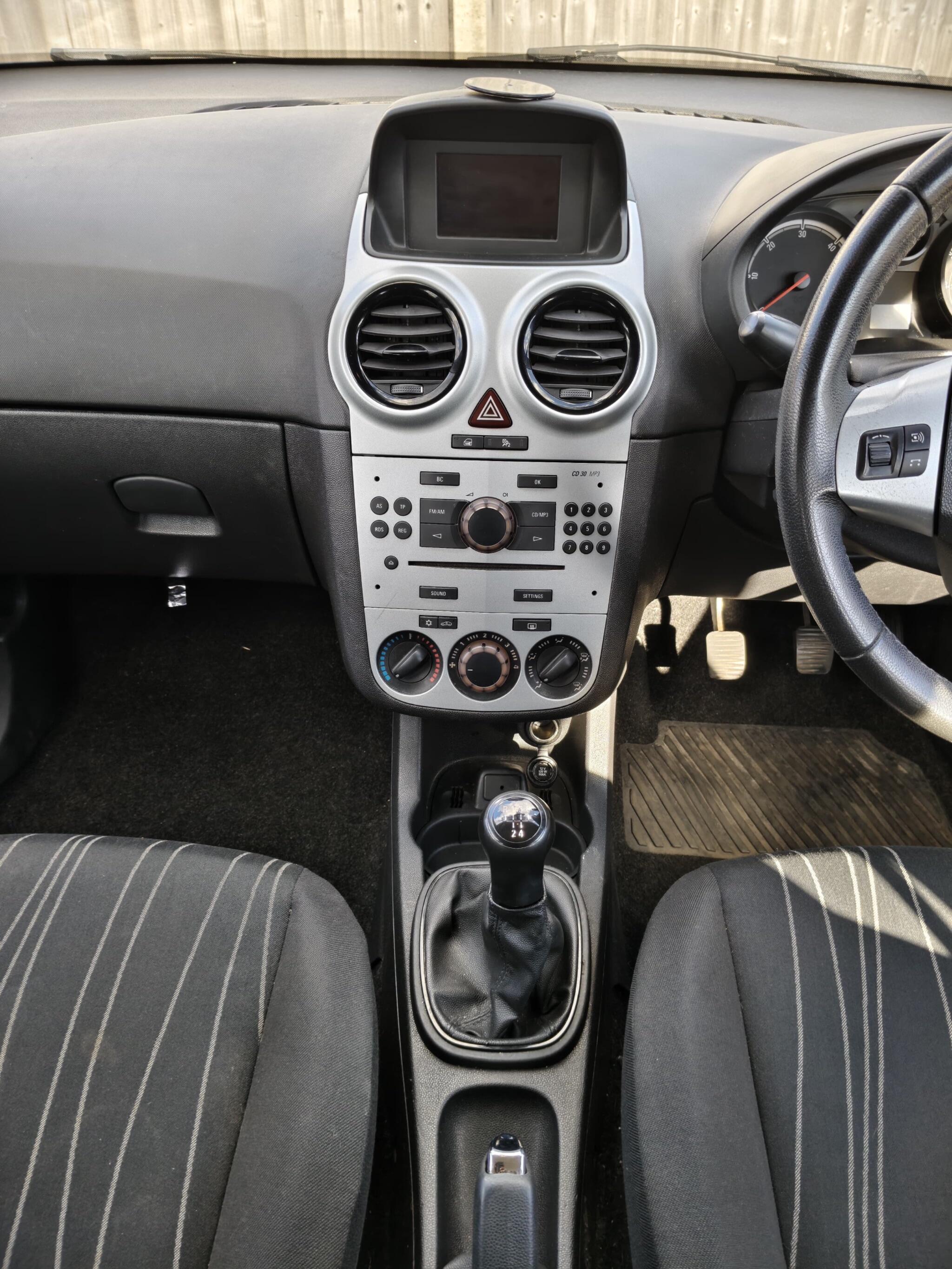 Vauxhall Corsa view 18