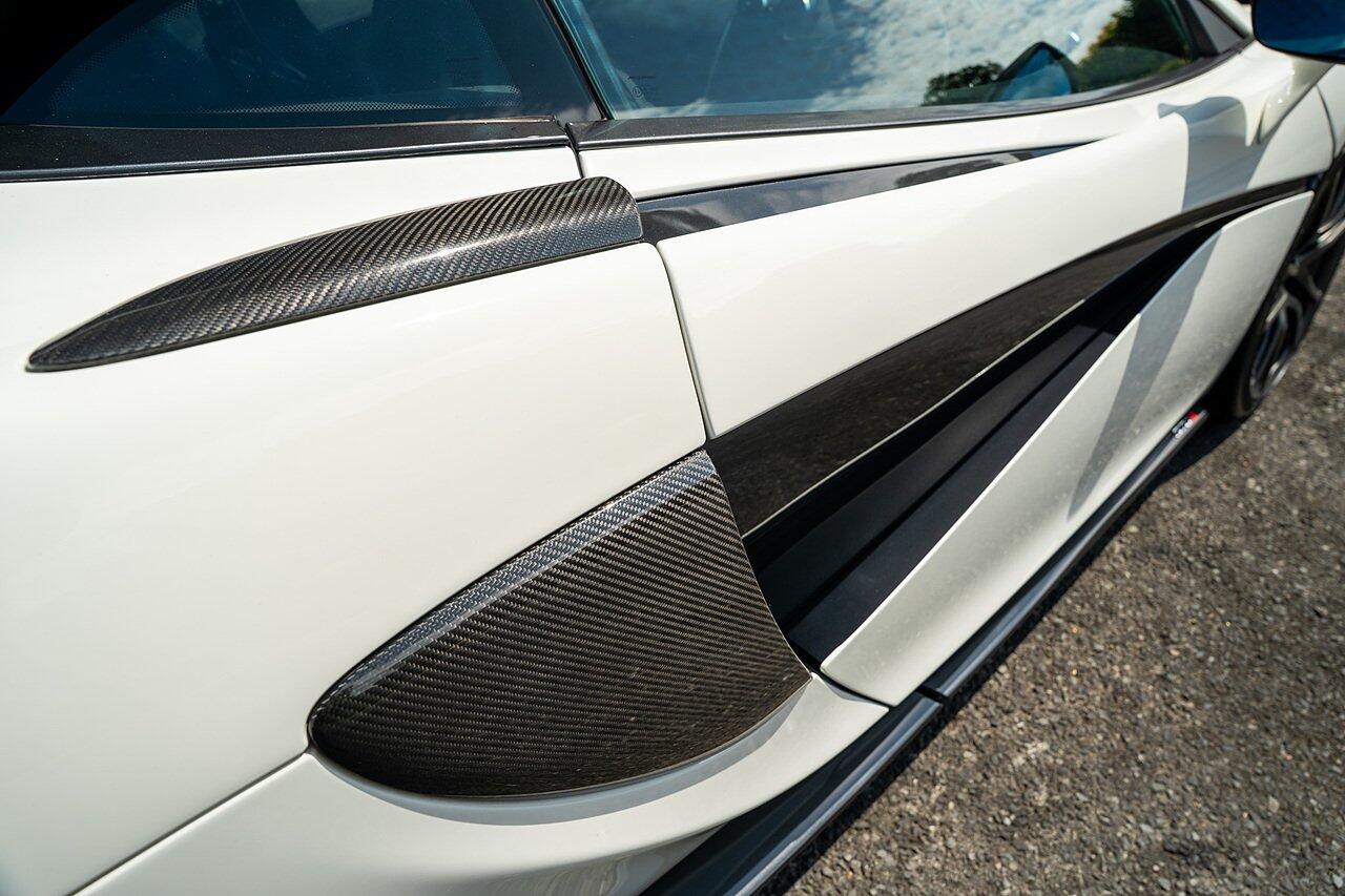 McLaren 570S view 9