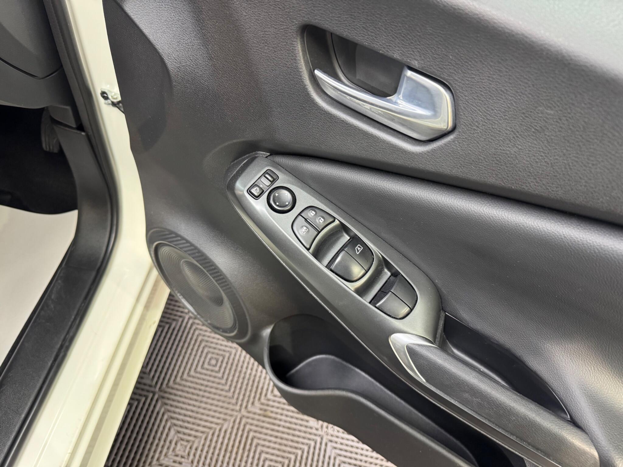 Nissan Juke view 28