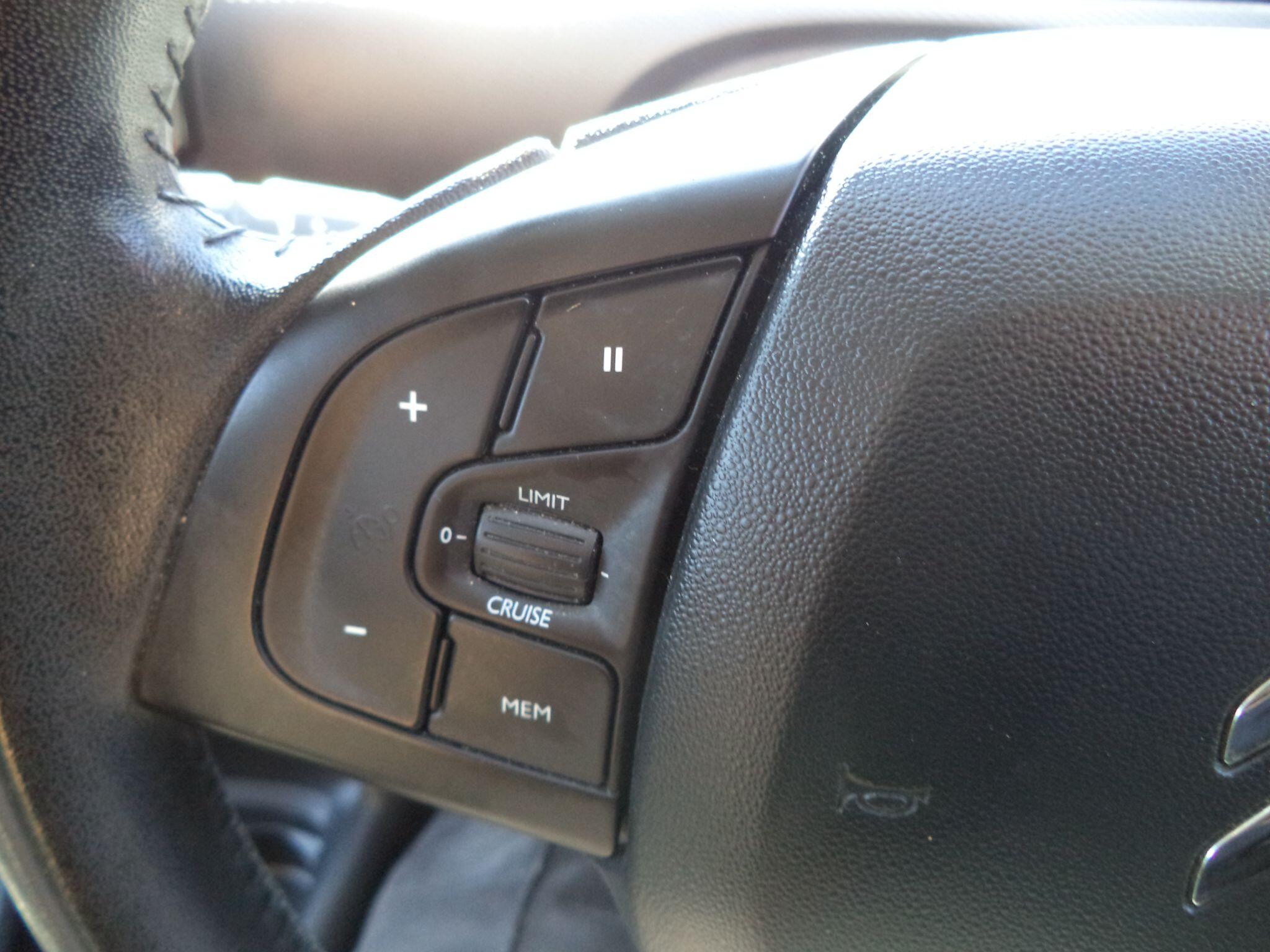 Citroen C4 Cactus view 45
