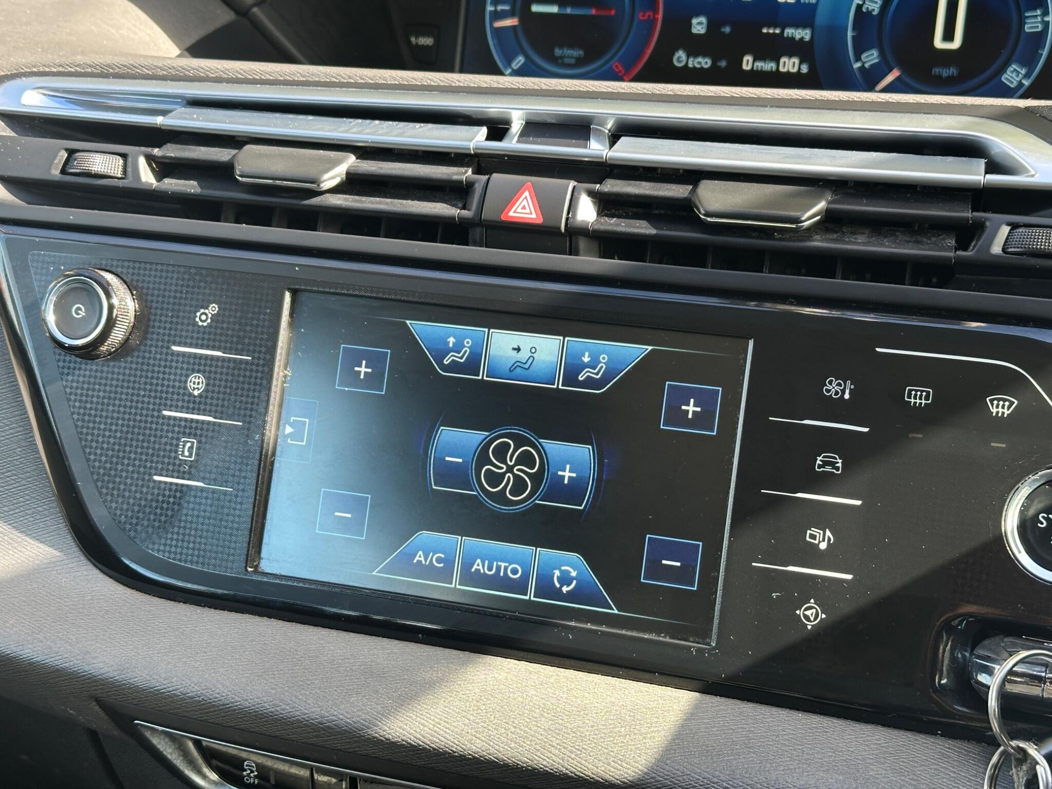 Citroen Grand C4 Picasso view 31