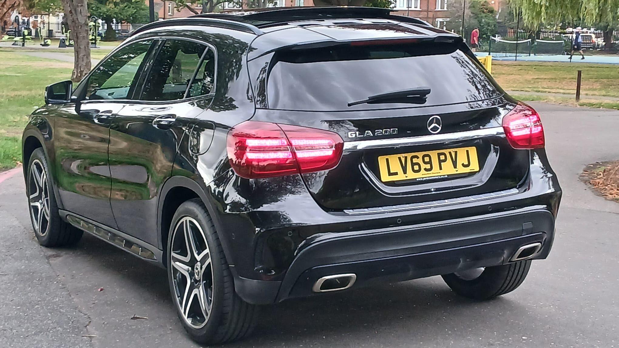Mercedes-Benz Gla view 4