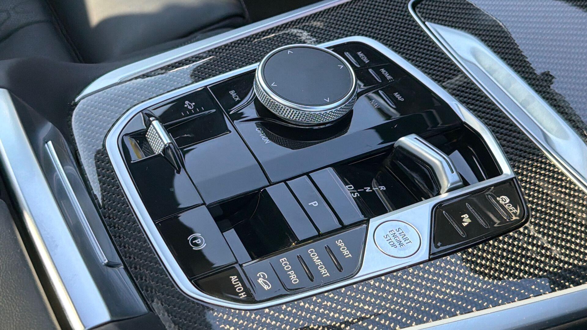 BMW X5 view 10