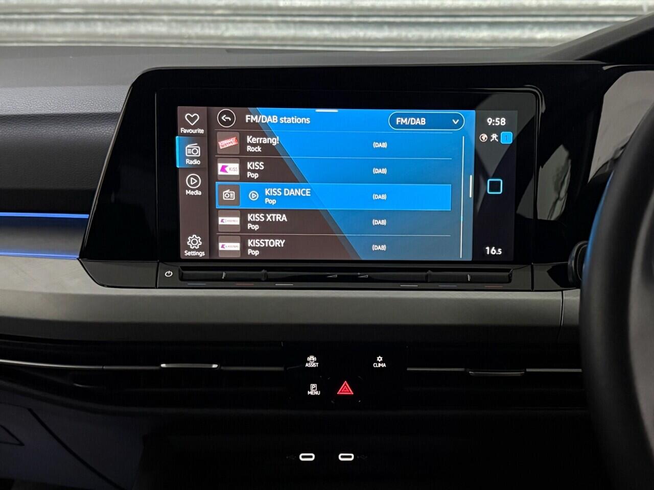 Volkswagen Golf view 19