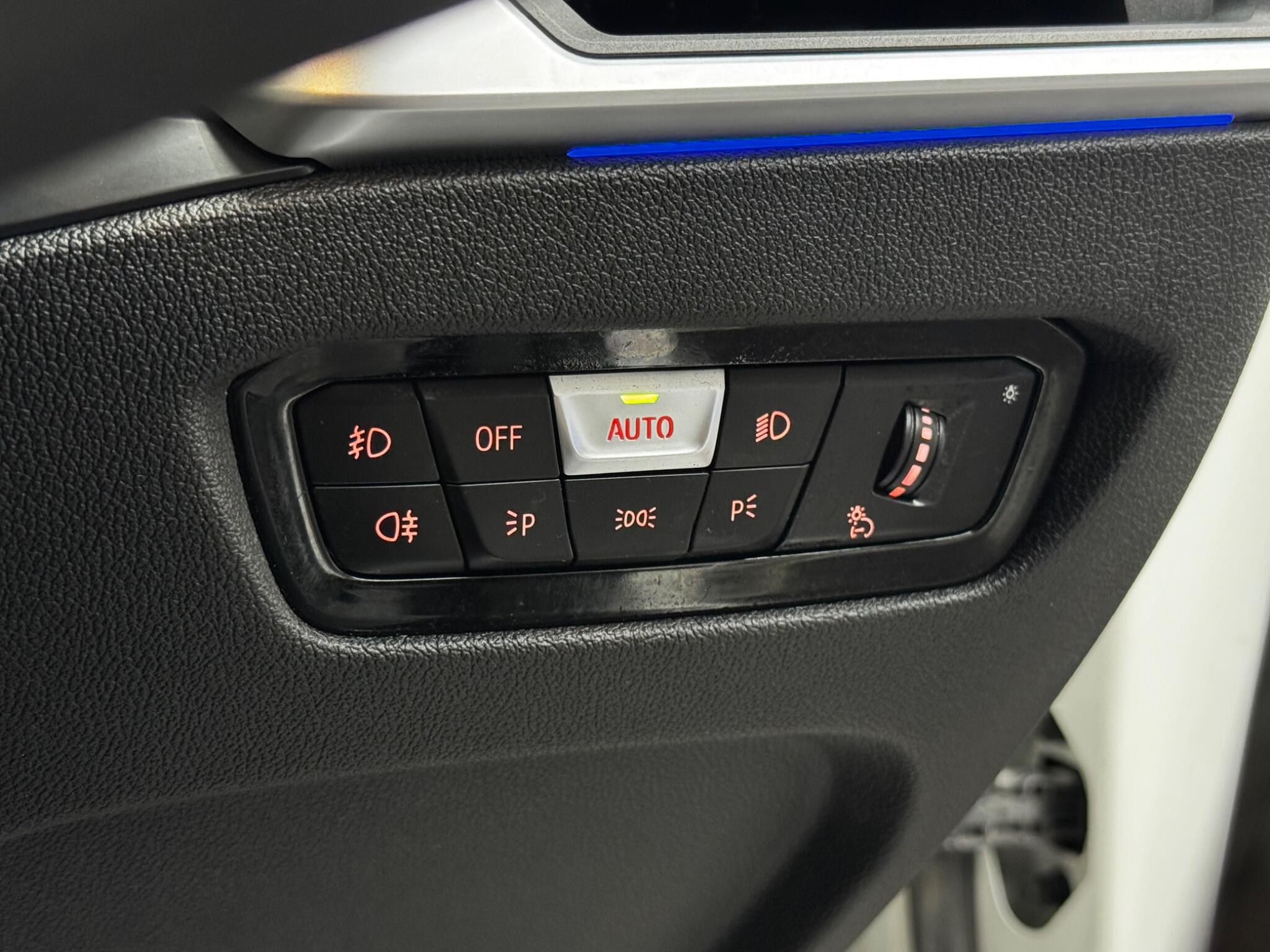 BMW 3 Series view 34