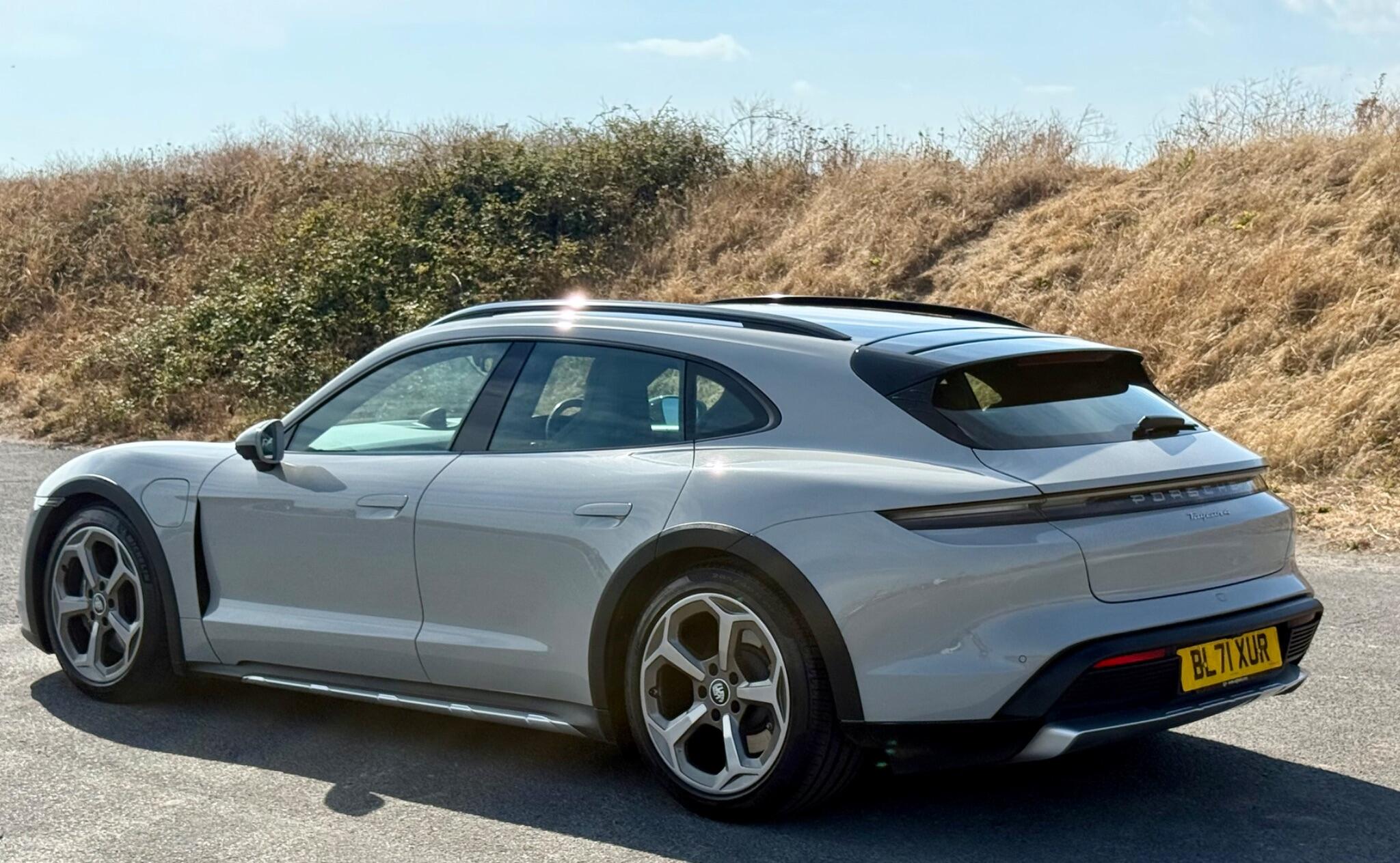 Porsche Taycan view 61