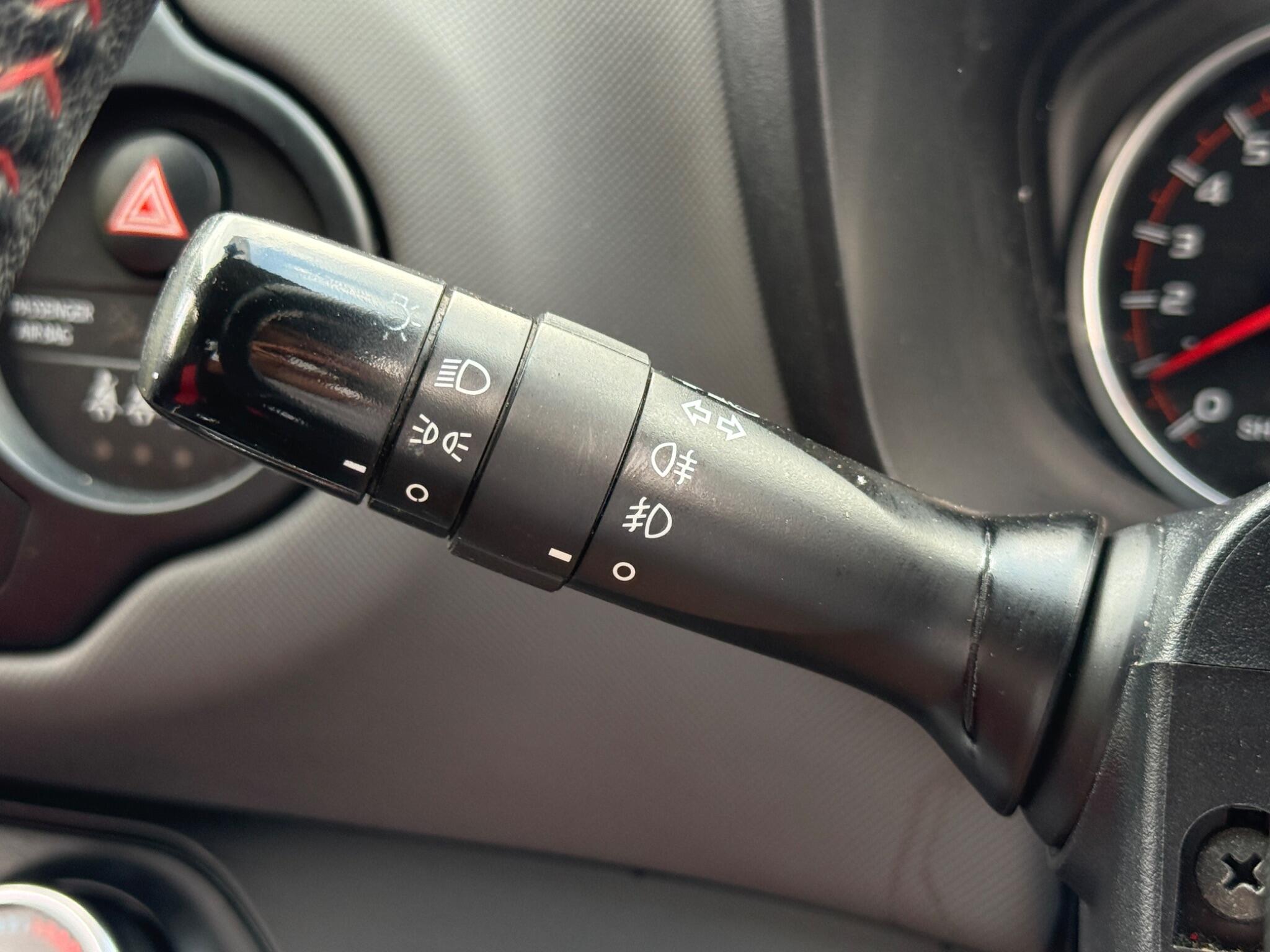 Toyota Yaris - Image 64