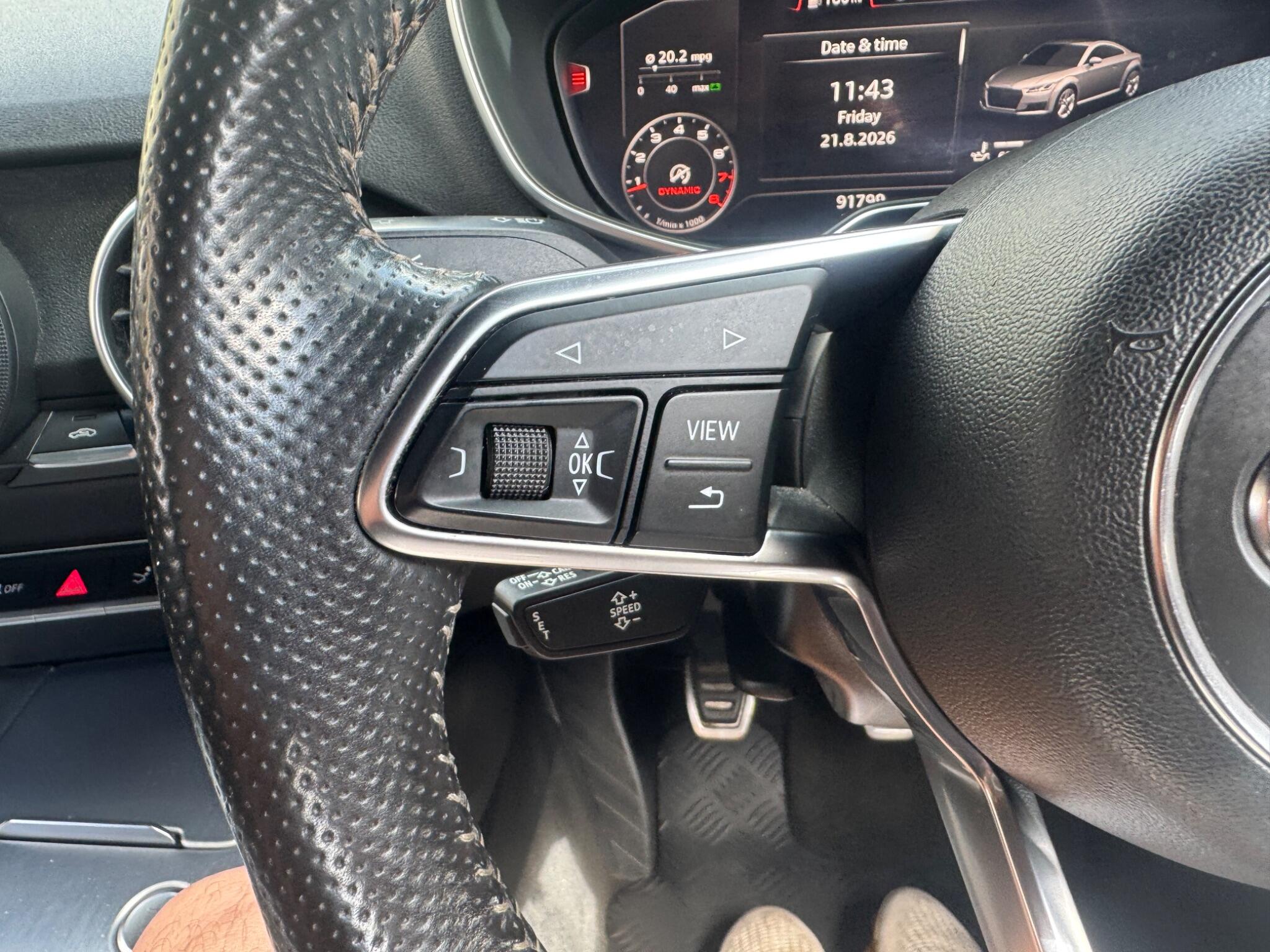 Audi TT view 40