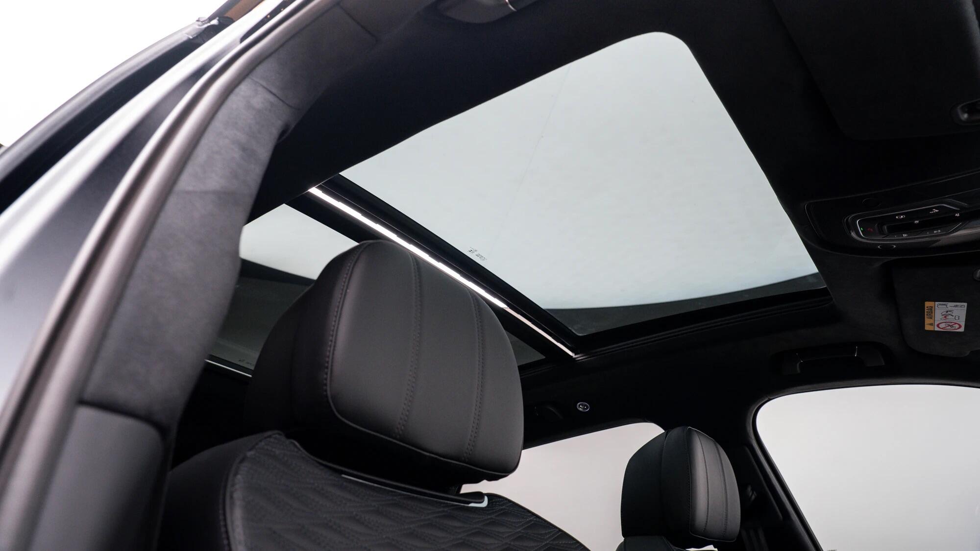 Bentley Bentayga view 54