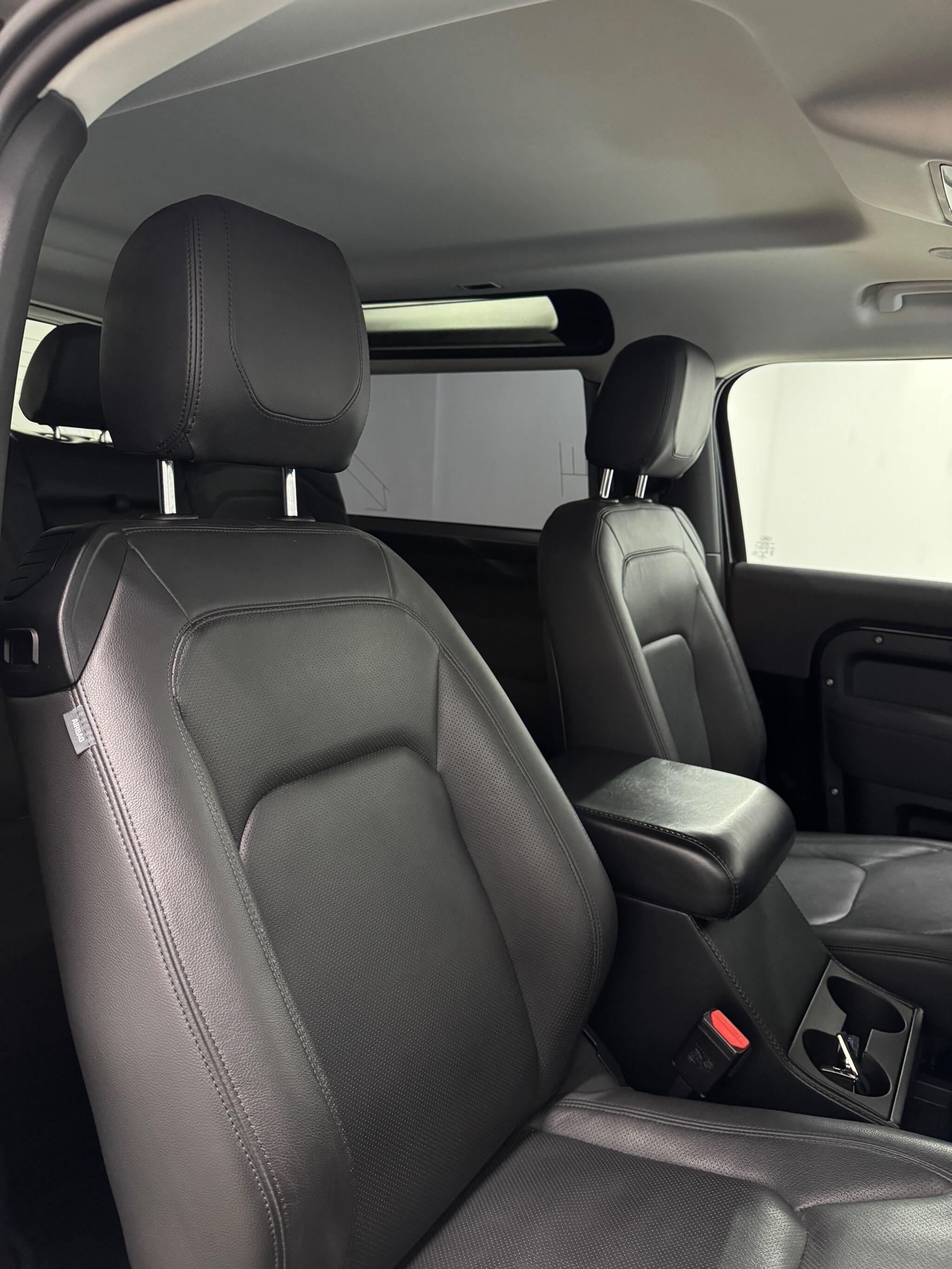 Land Rover Defender view 9