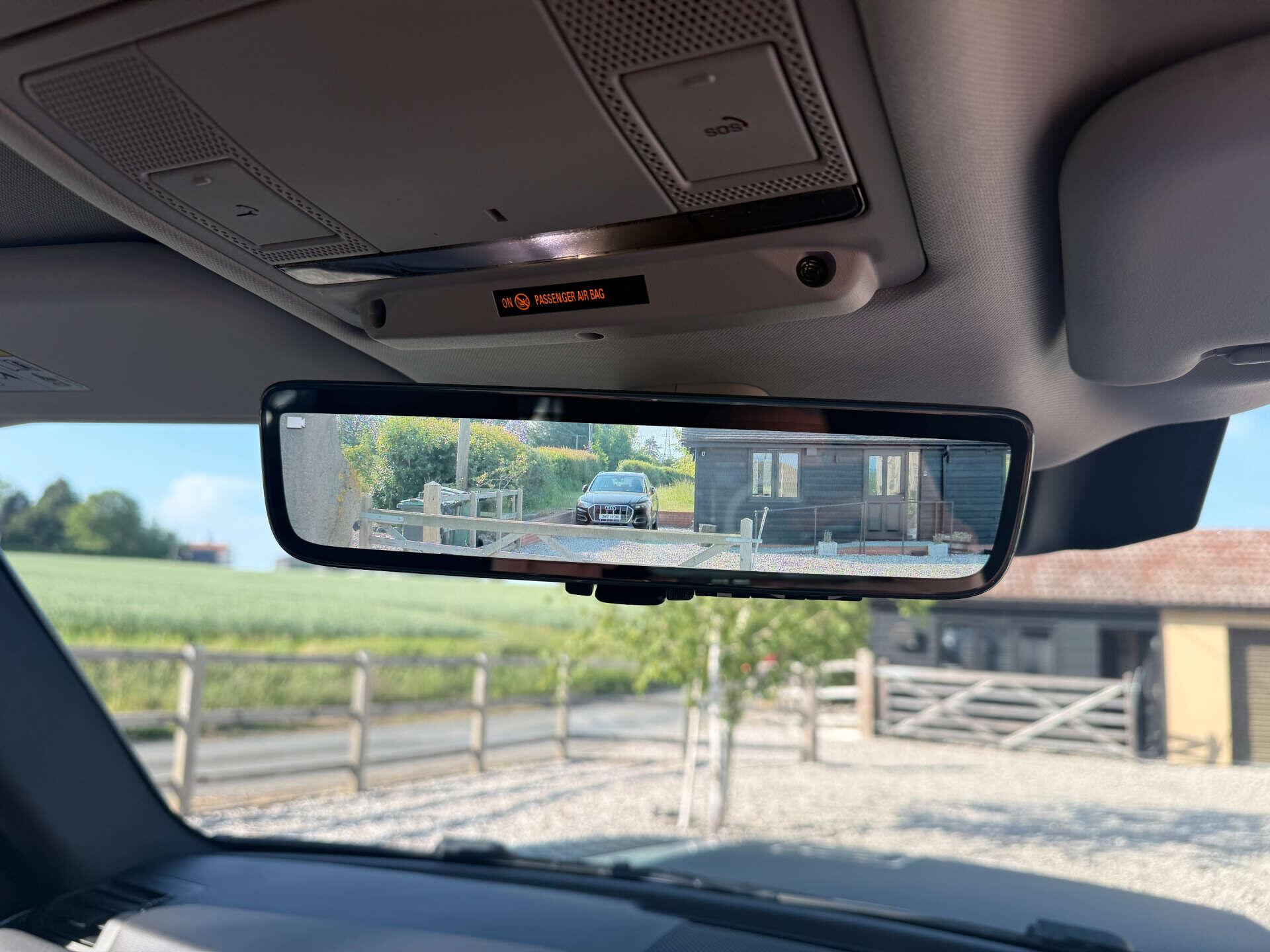 Land Rover Defender view 28