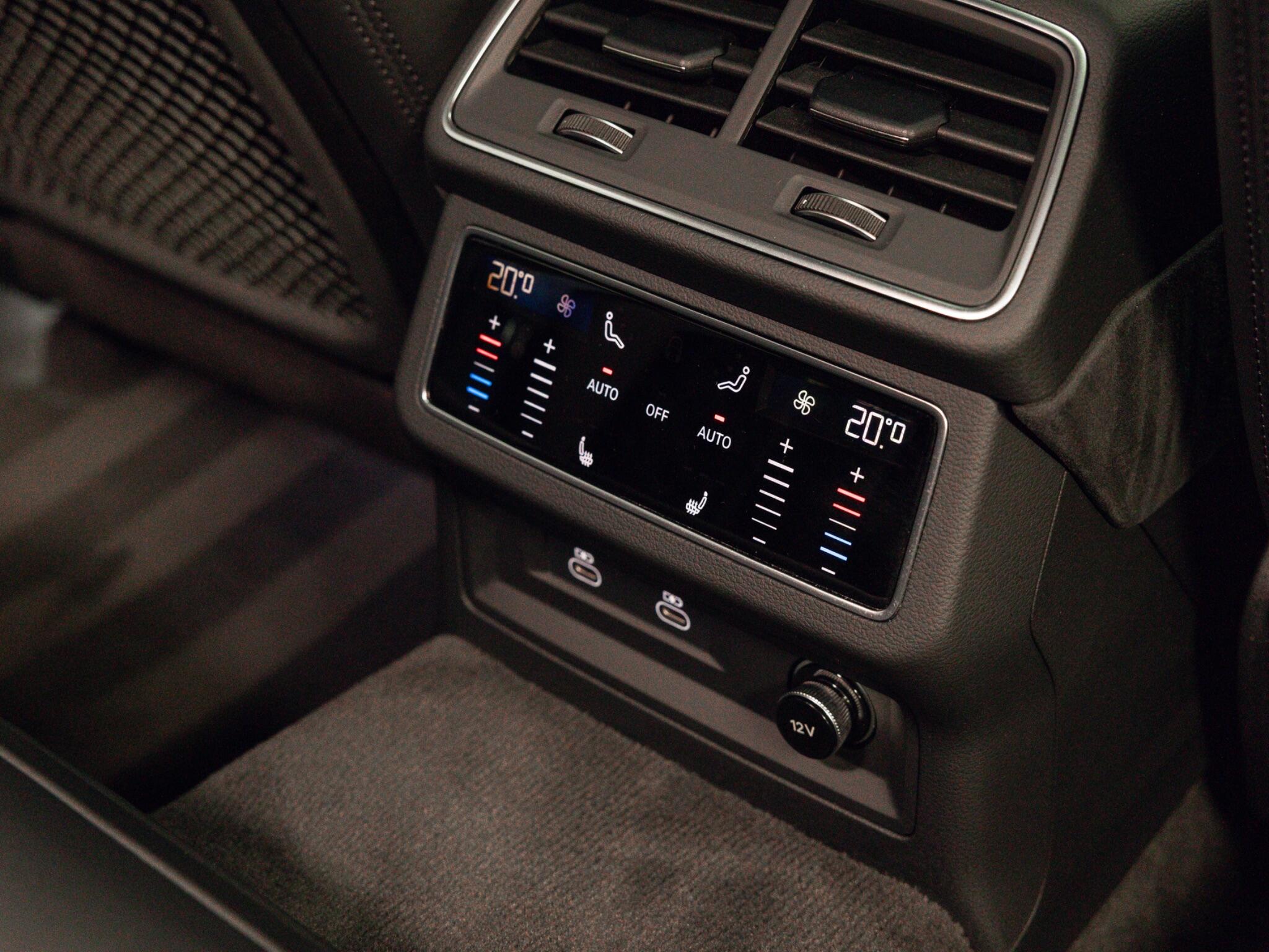 Audi RS6 Avant view 45