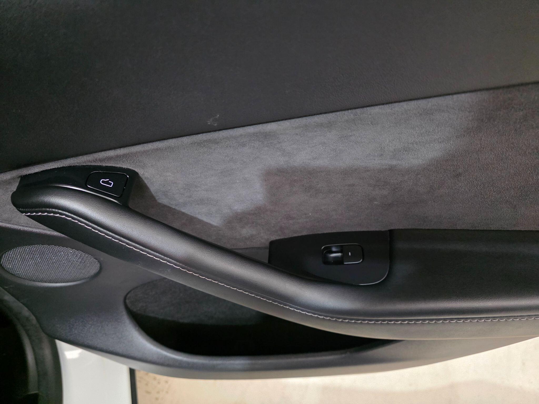 Tesla Model Y view 25