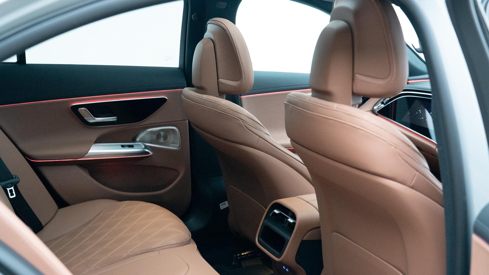 Mercedes-Benz E-Class view 14