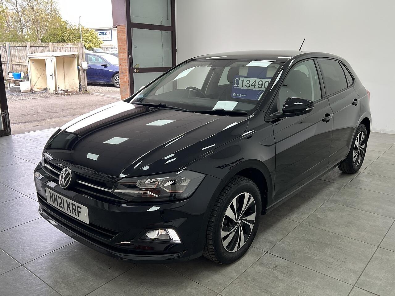 Volkswagen Polo view 6