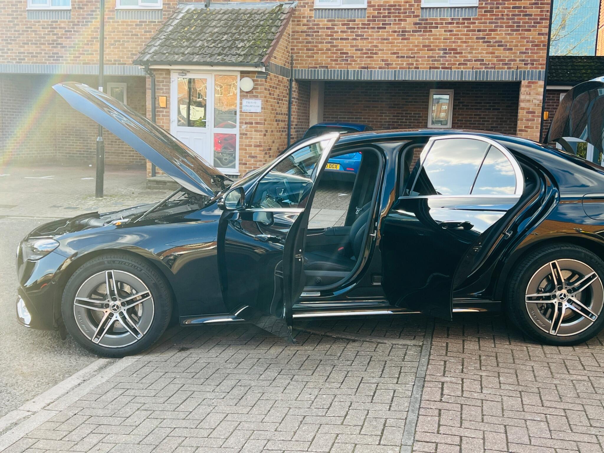 Mercedes-Benz E Class view 4