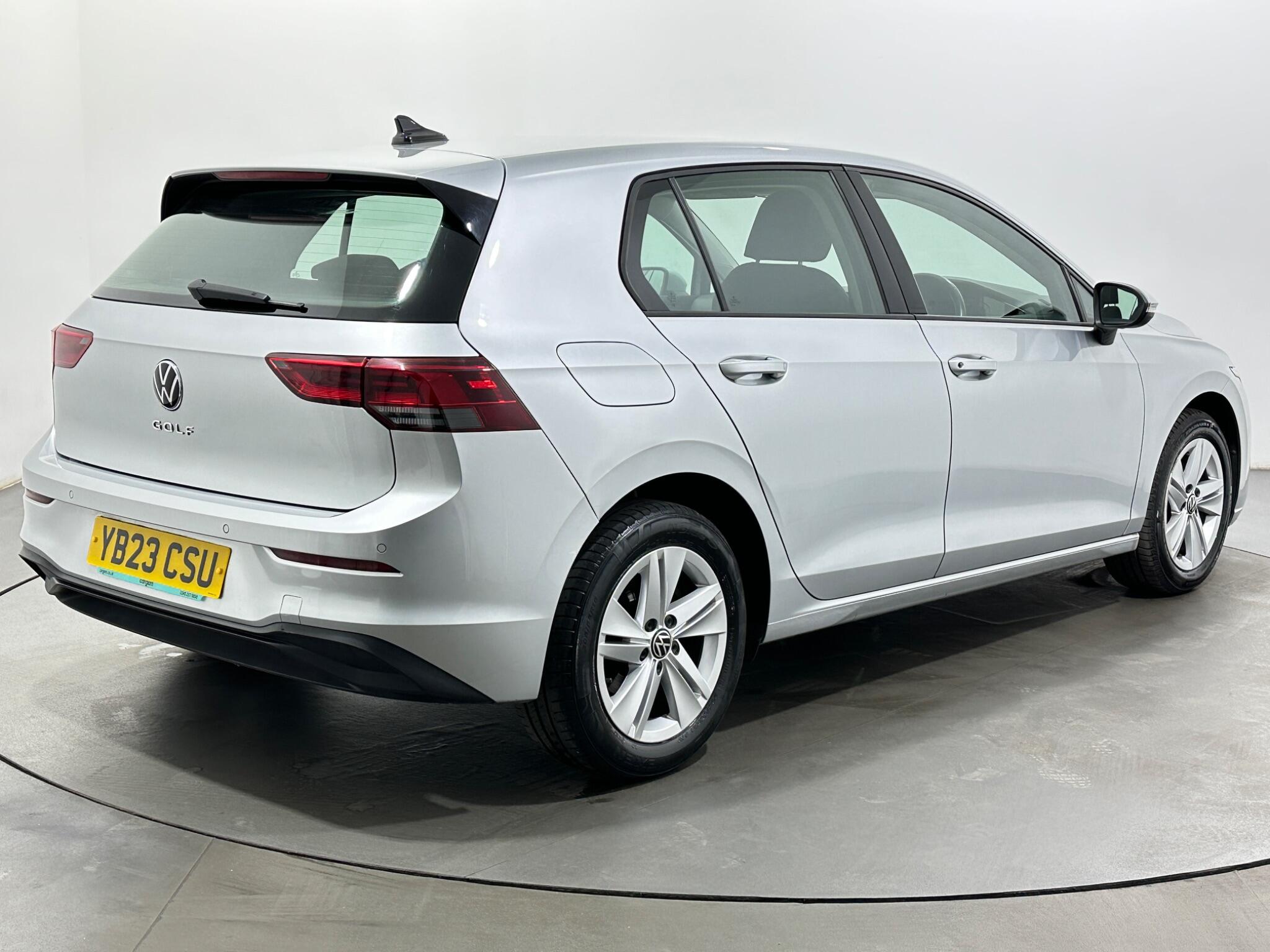 Volkswagen Golf view 8