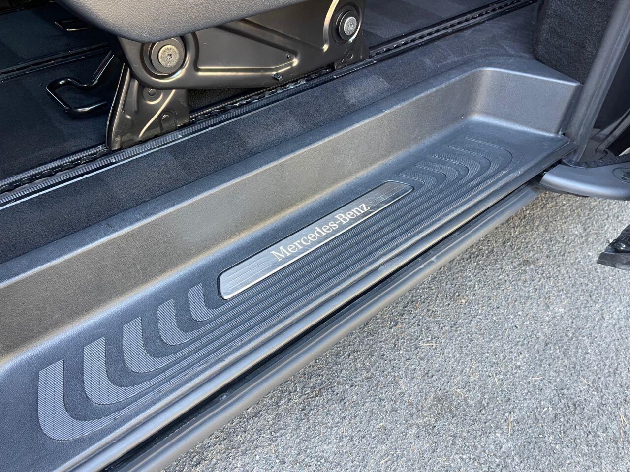Mercedes-Benz V Class view 40