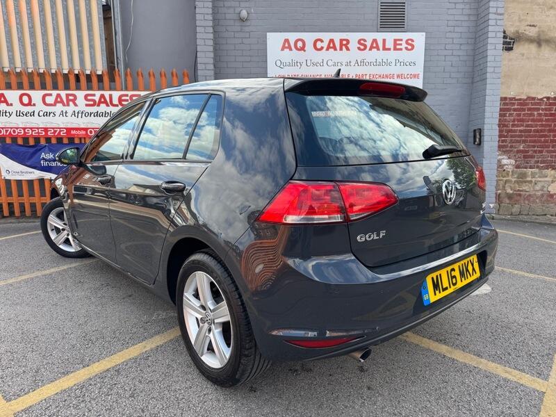 Volkswagen Golf view 5